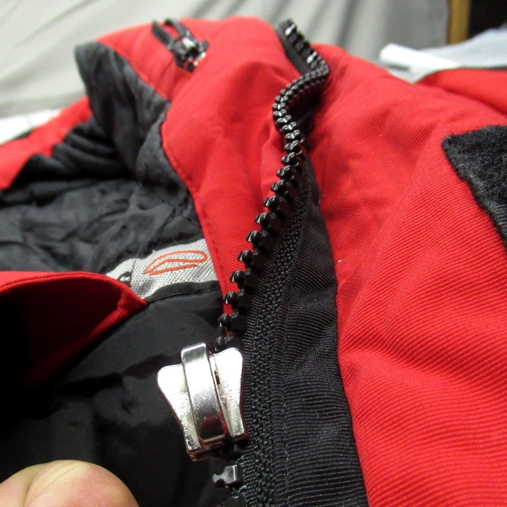 Vans VANS Jacket Men XL Red Black Waterproof Insulated Snowboard Winter Wind READ Windbreaker Geometric Retro Size US XL / EU 56 / 4 - 7 Thumbnail