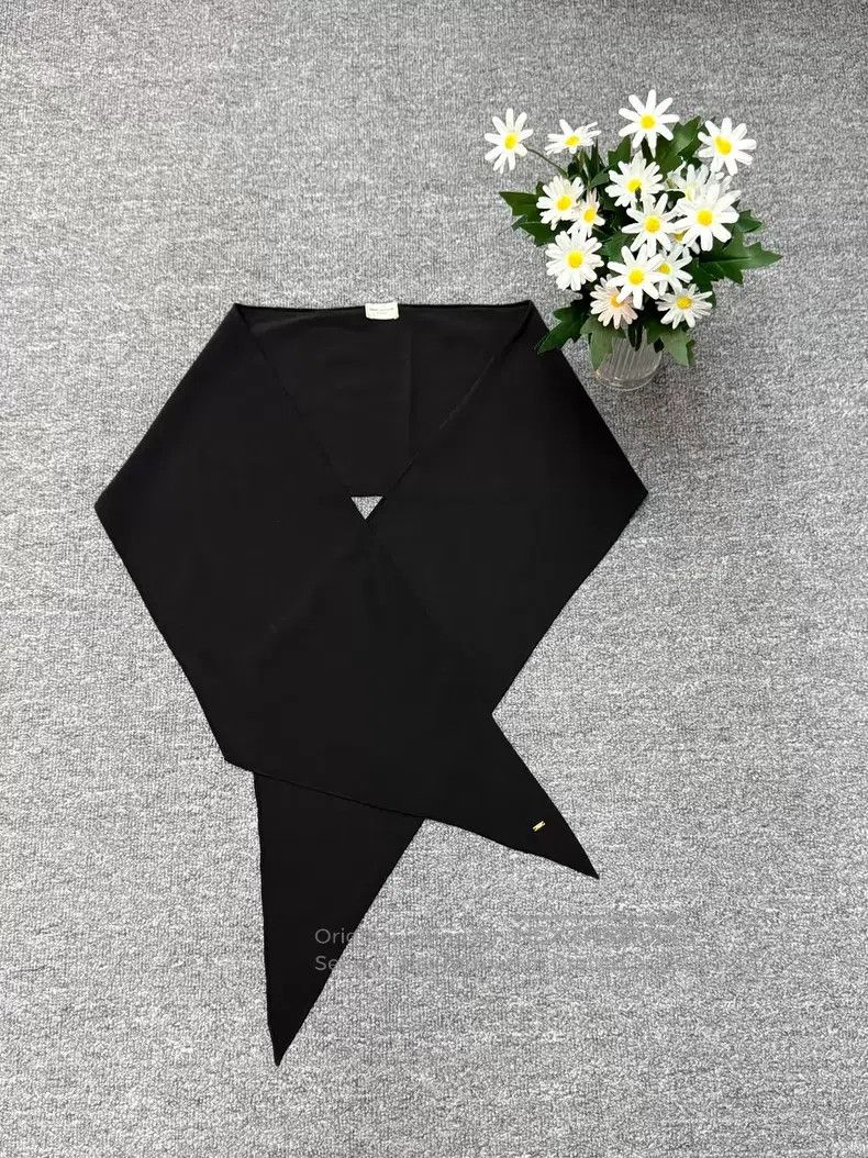 Saint Laurent Paris Saint Laurent Paris Black Mulberry Silk Bow Tie Scarf i Size ONE SIZE - 1 Thumbnail