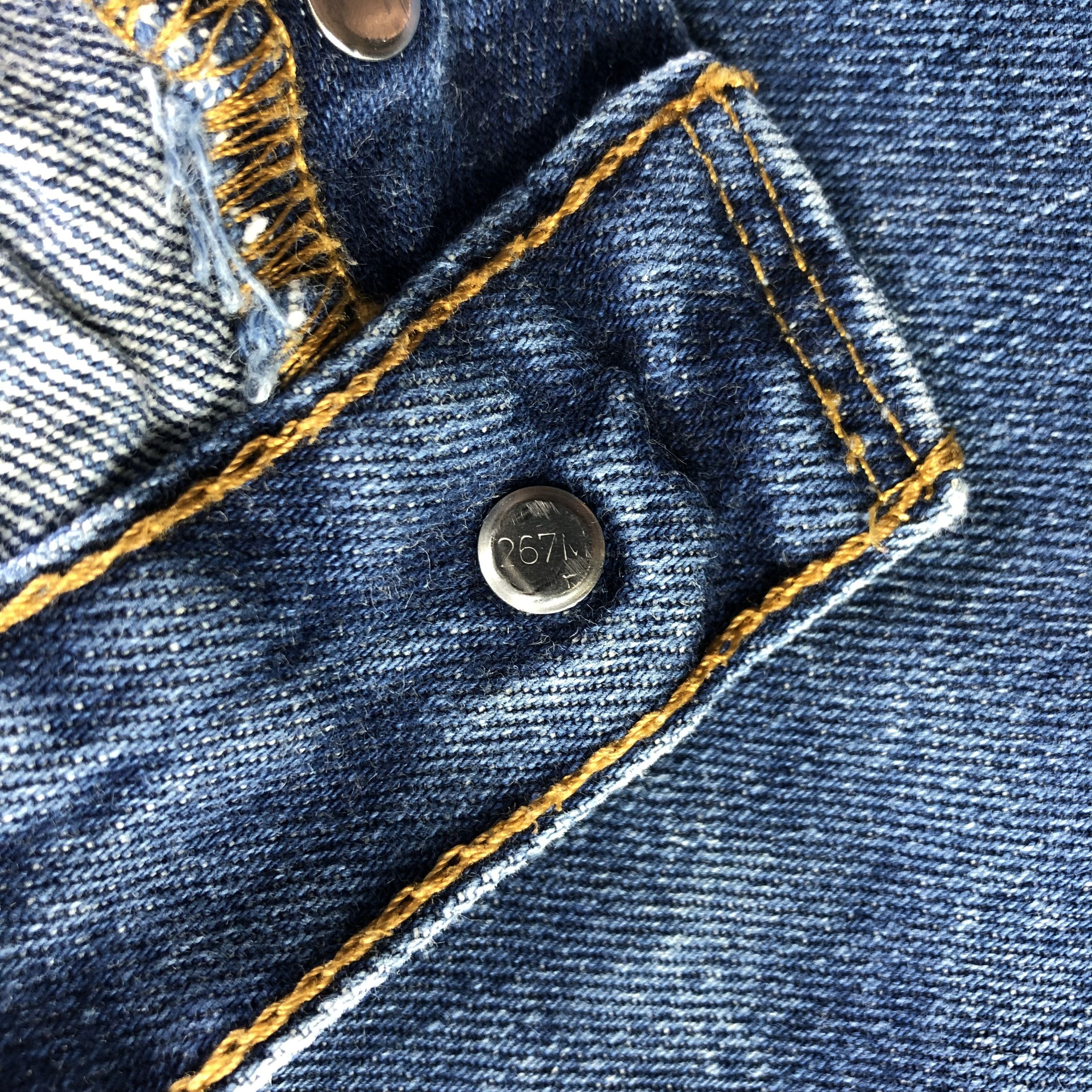Levi's × Vintage Vintage Blue Wash Levis 501 Jeans-J4455 Size 31" - 8 Thumbnail