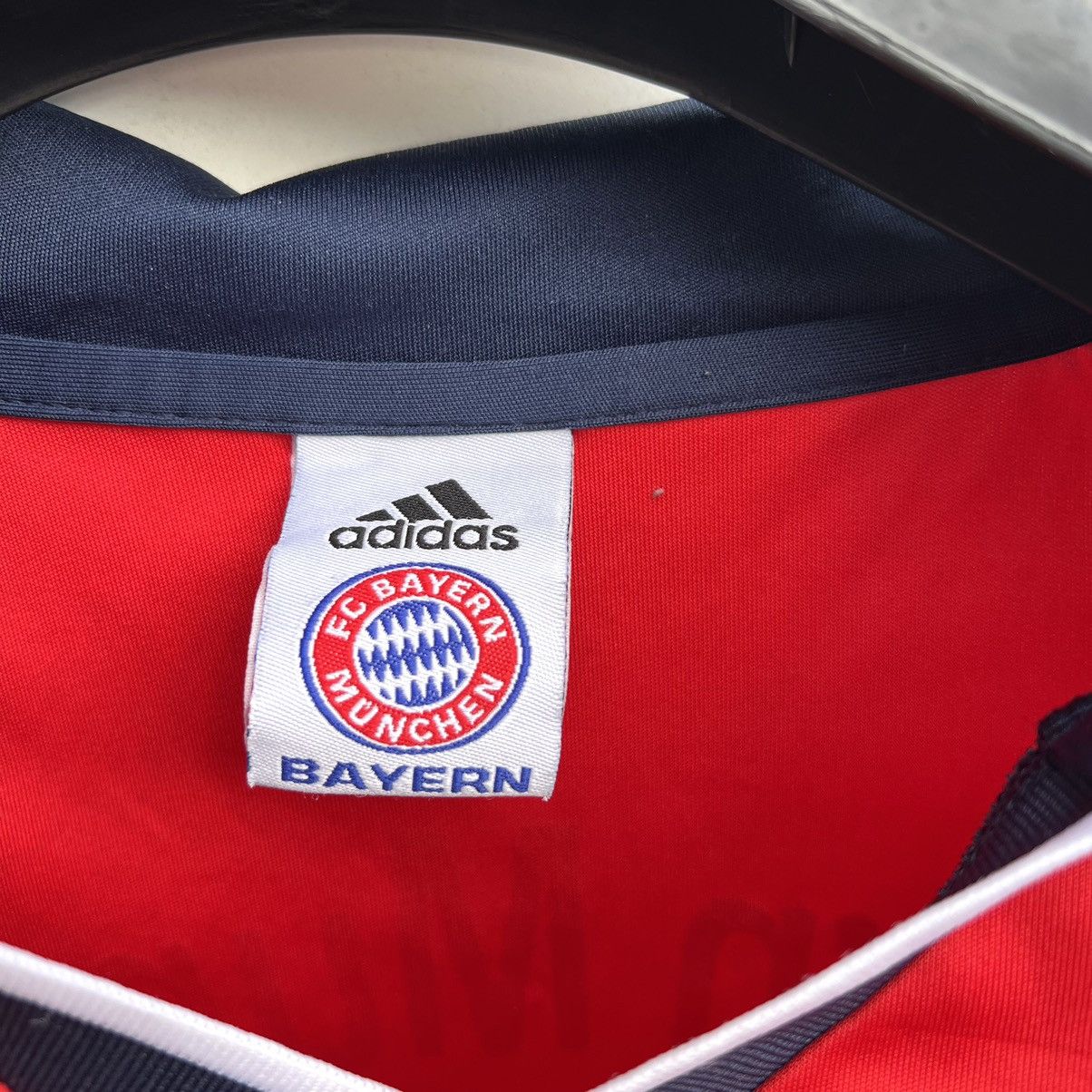Adidas FC Bayern Munchen jersey Size US L / EU 52-54 / 3 - 4 Thumbnail