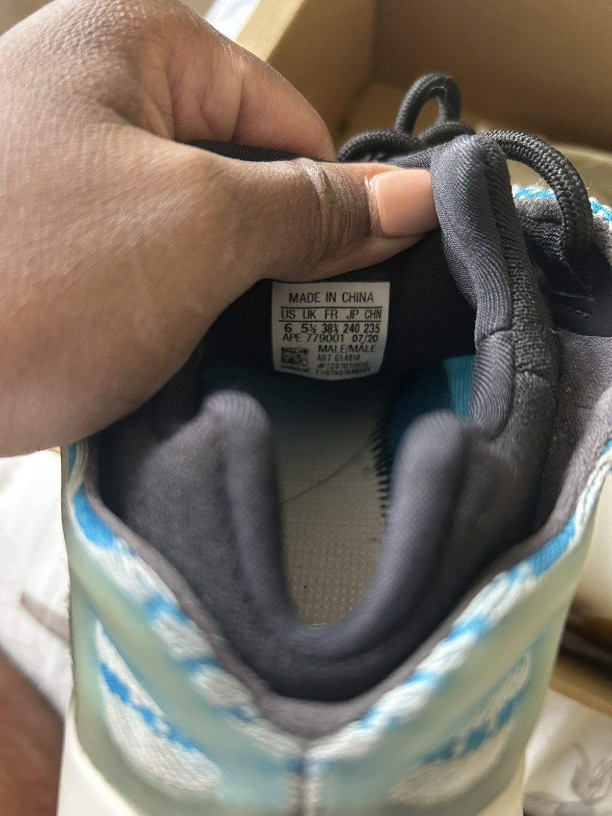 Yeezy Yeezy 700 V3 Size US 6 / EU 39 - 5 Thumbnail