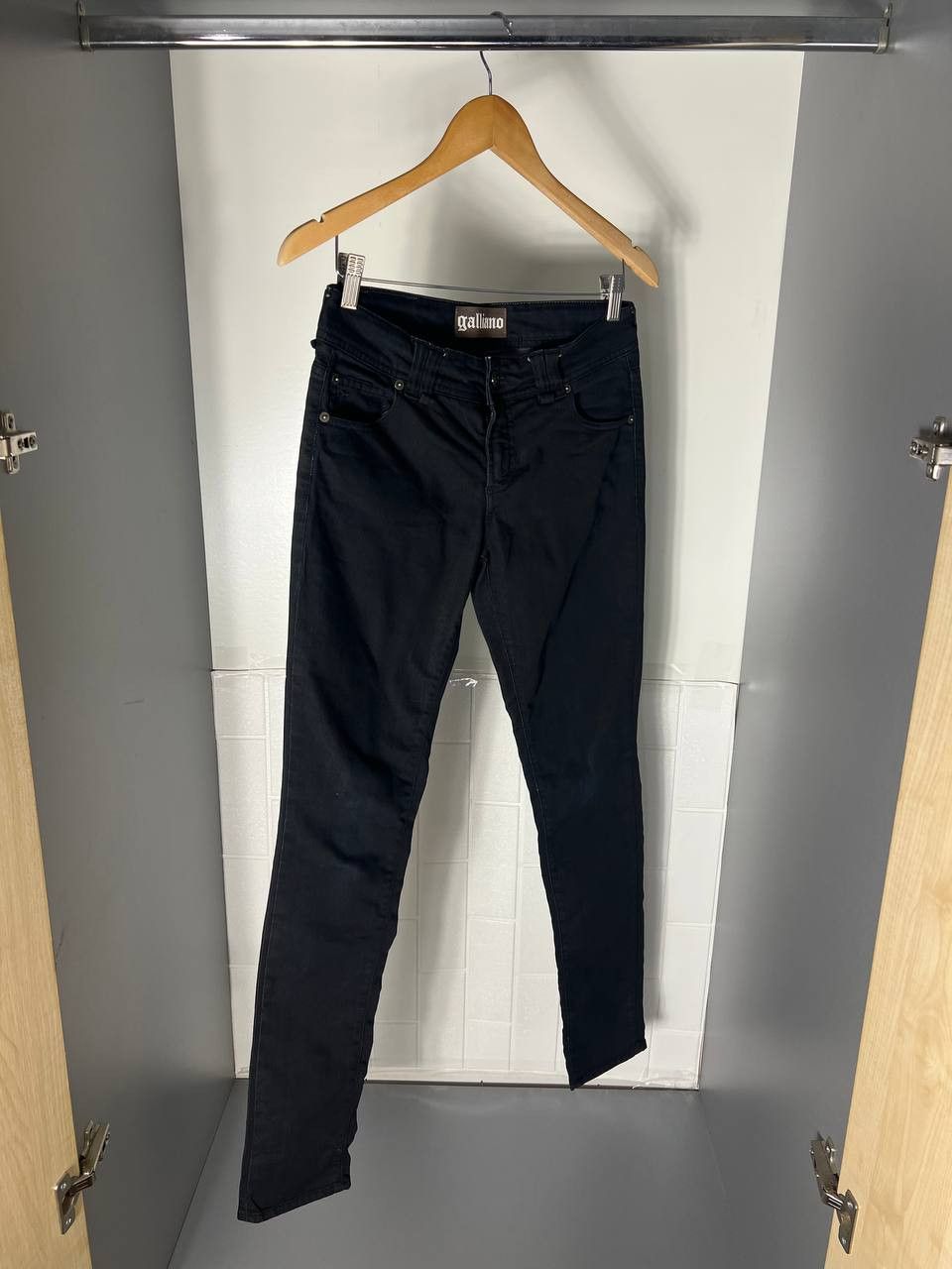 John Galliano VINTAGE JOHN GALLIANO DENIM ITALIAN DESIGNER JEANS SKINNY Size 30" / US 8 / IT 44 - 3 Thumbnail