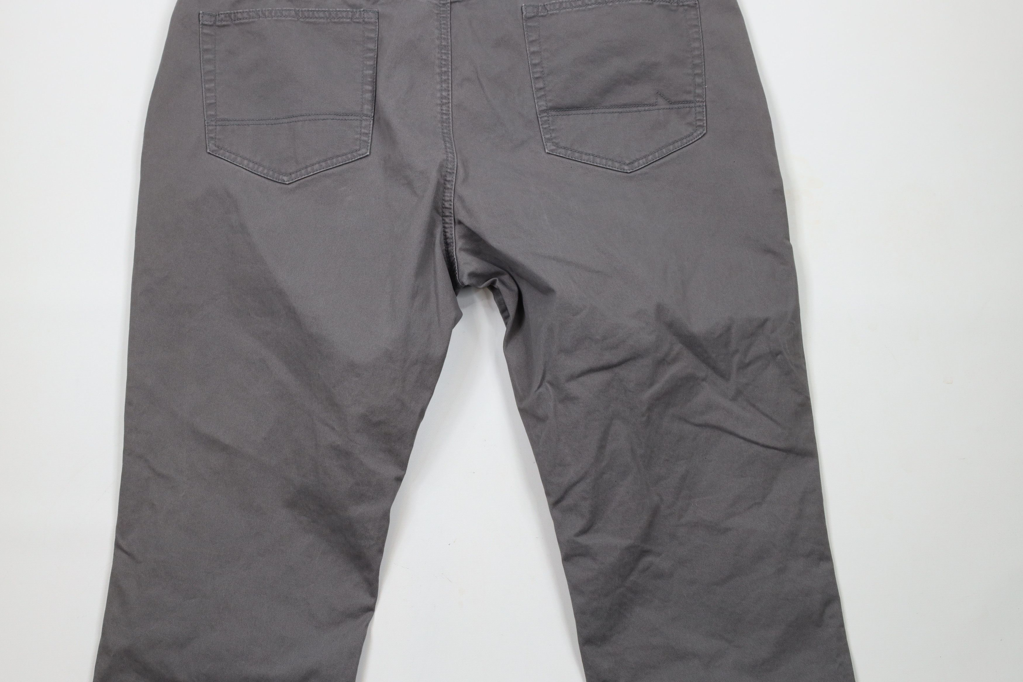 UNTUCKit × Vintage Untuckit Straight Leg Stretch Chino Pants Trousers Gray Size US 38 / EU 54 - 10 Thumbnail