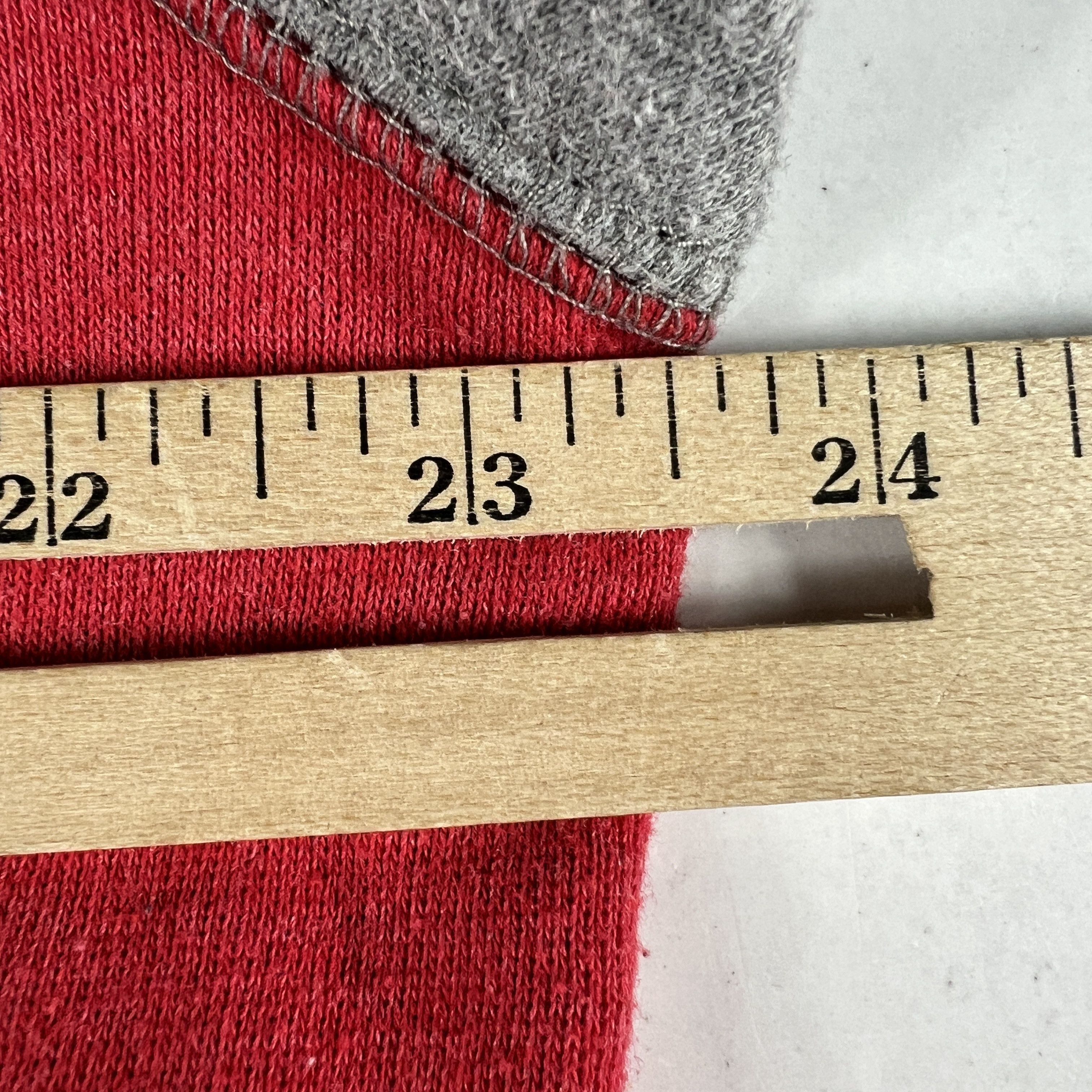 NCAA NCAA Wisconsin Badgers Sweatshirt Faded Logo Pullover Hoodie Size US L / EU 52-54 / 3 - 14 Thumbnail