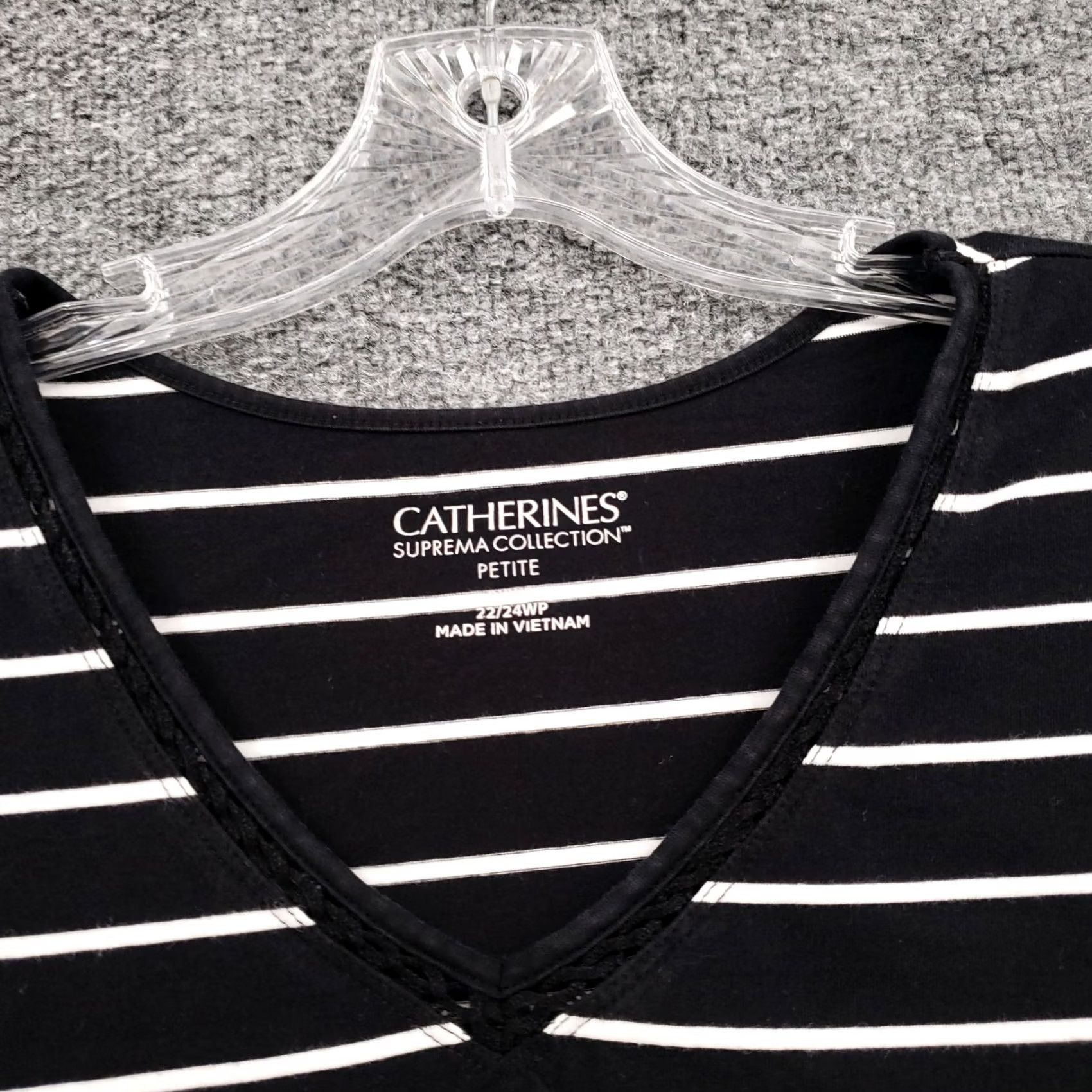 Vintage Catherines T Shirt Women 22W Black White Striped V Neck Size 3XL / US 20-22 - 5 Thumbnail