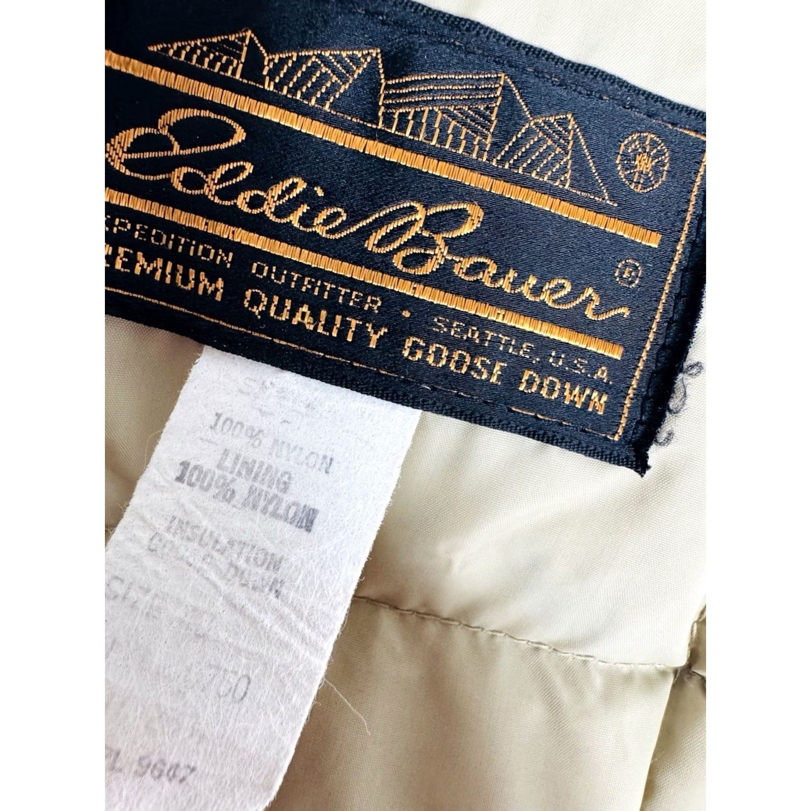 Eddie Bauer VINTAGE Eddie Bauer Vest Mens S Goose Down Beige Nylon Wool Down Vest B10 Size US S / EU 44-46 / 1 - 5 Thumbnail