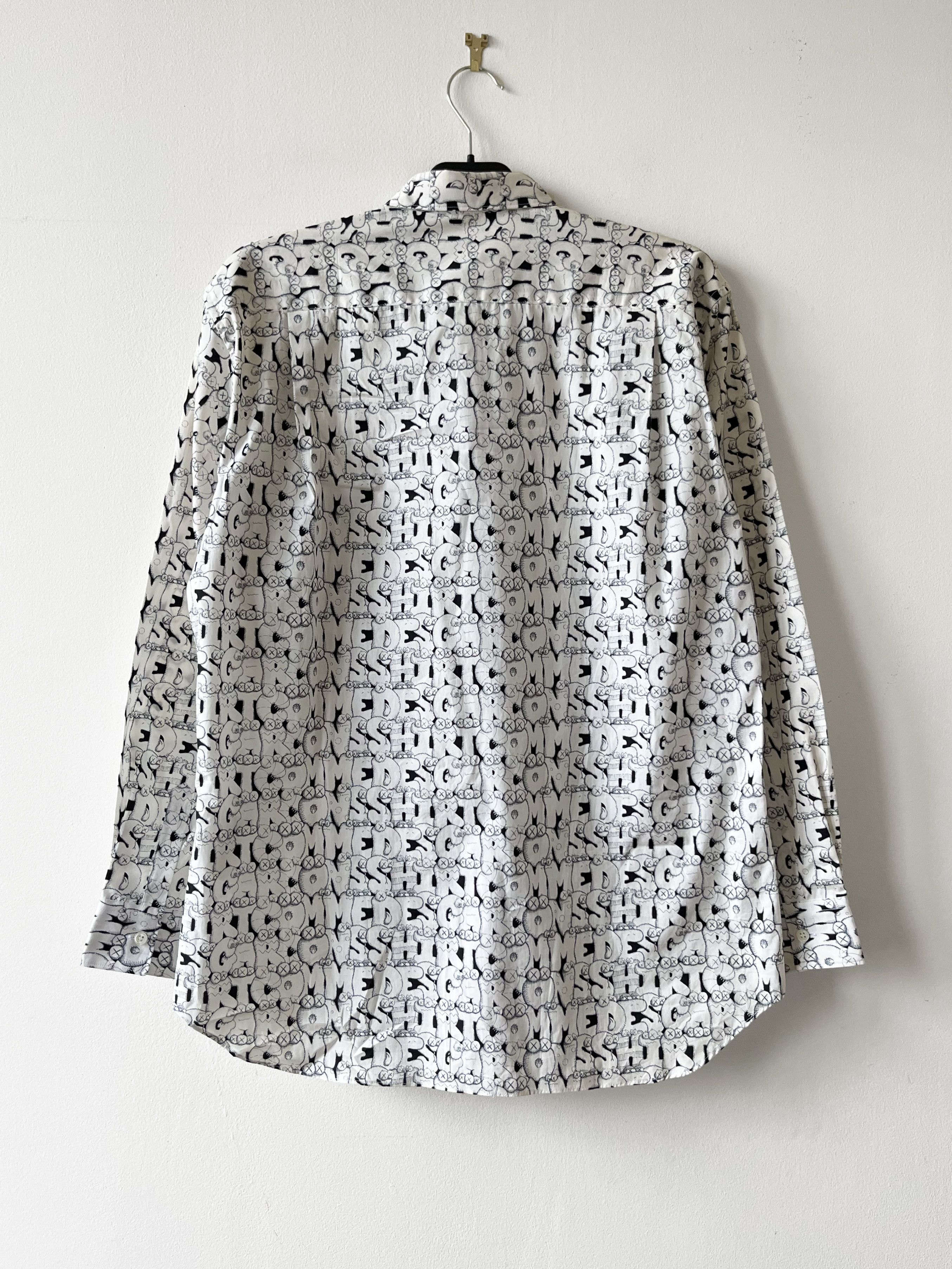 Comme des Garcons SHIRT × Kaws Comme des Garcons SHIRT x KAWS button shirt Size US M / EU 48-50 / 2 - 2 Thumbnail
