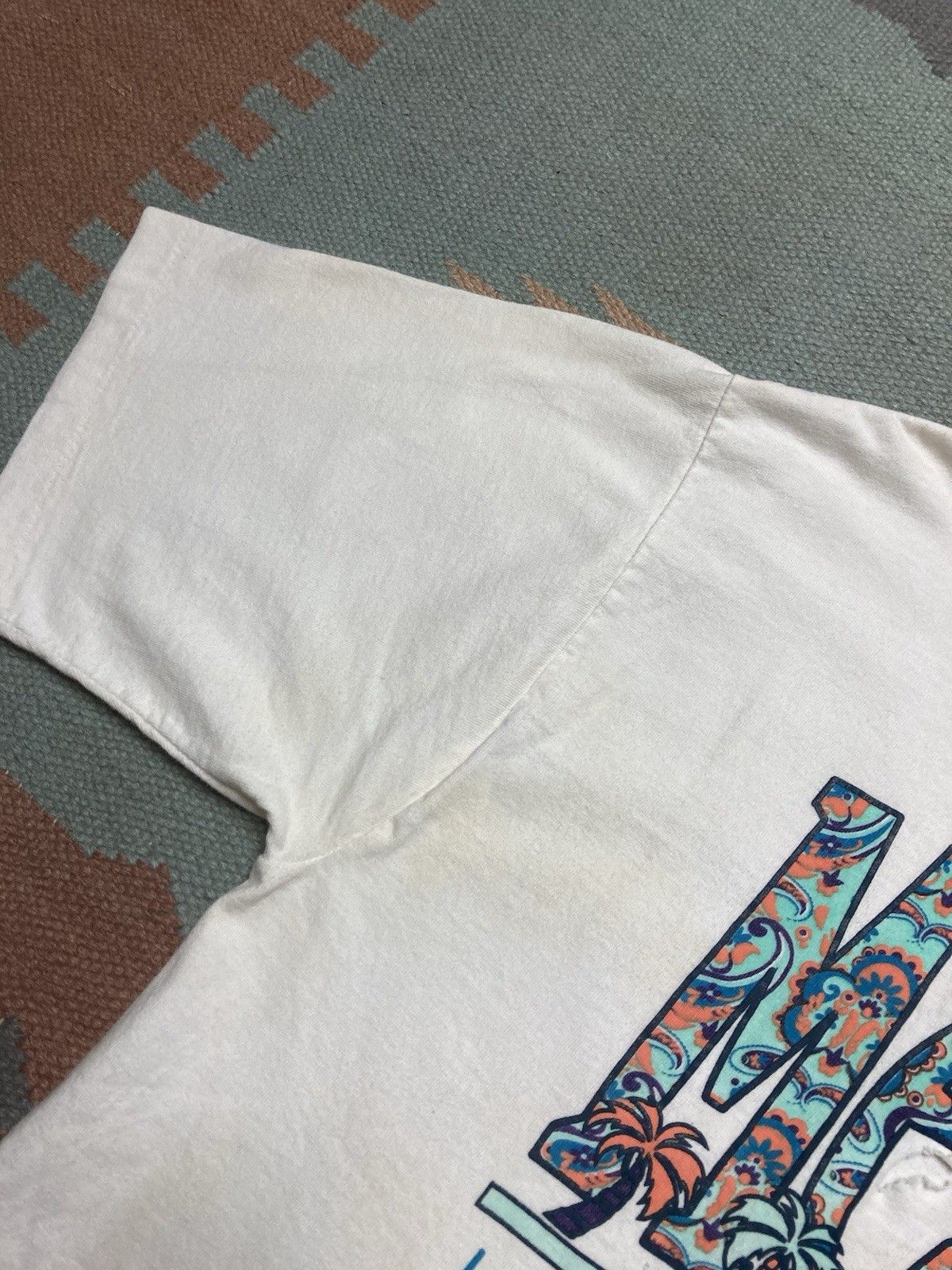 Vintage 90s t shirt Melrose California Los Angeles paisley distres L Size US L / EU 52-54 / 3 - 8 Thumbnail