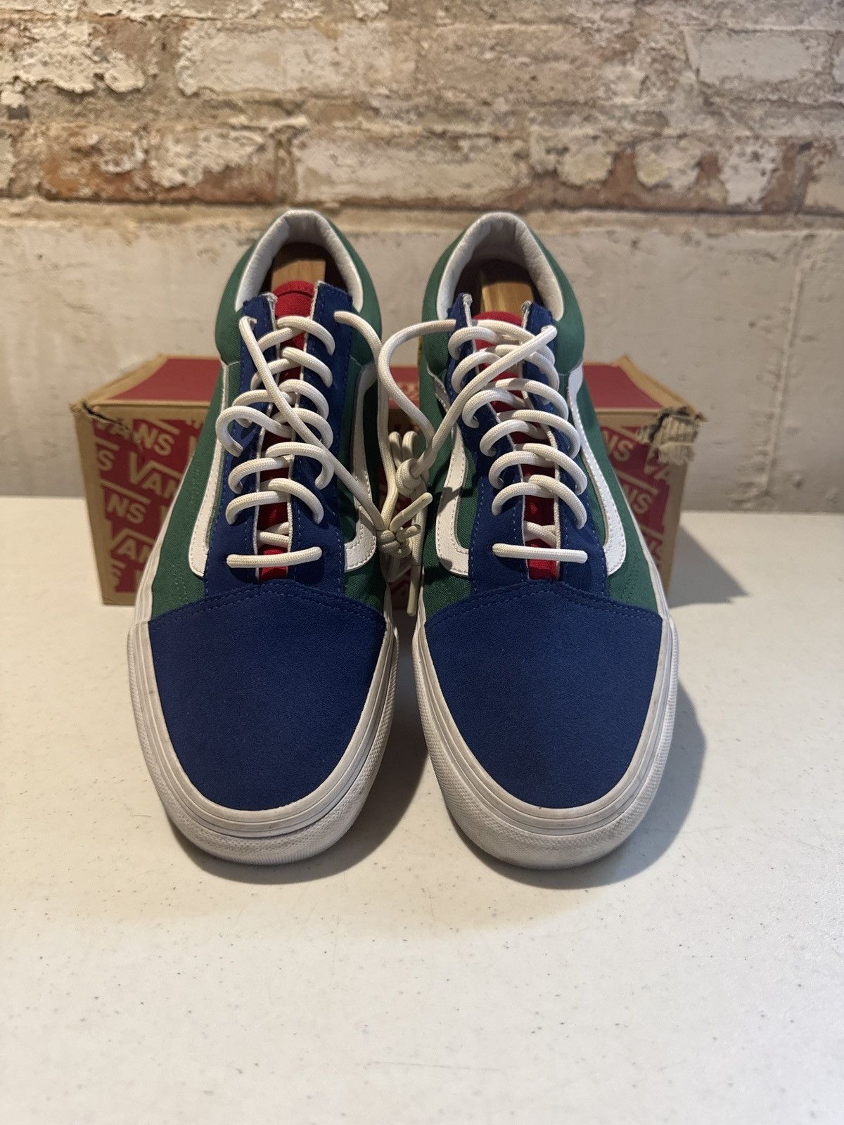 Vans Yacht Club Size US 11 / EU 44 - 1 Thumbnail