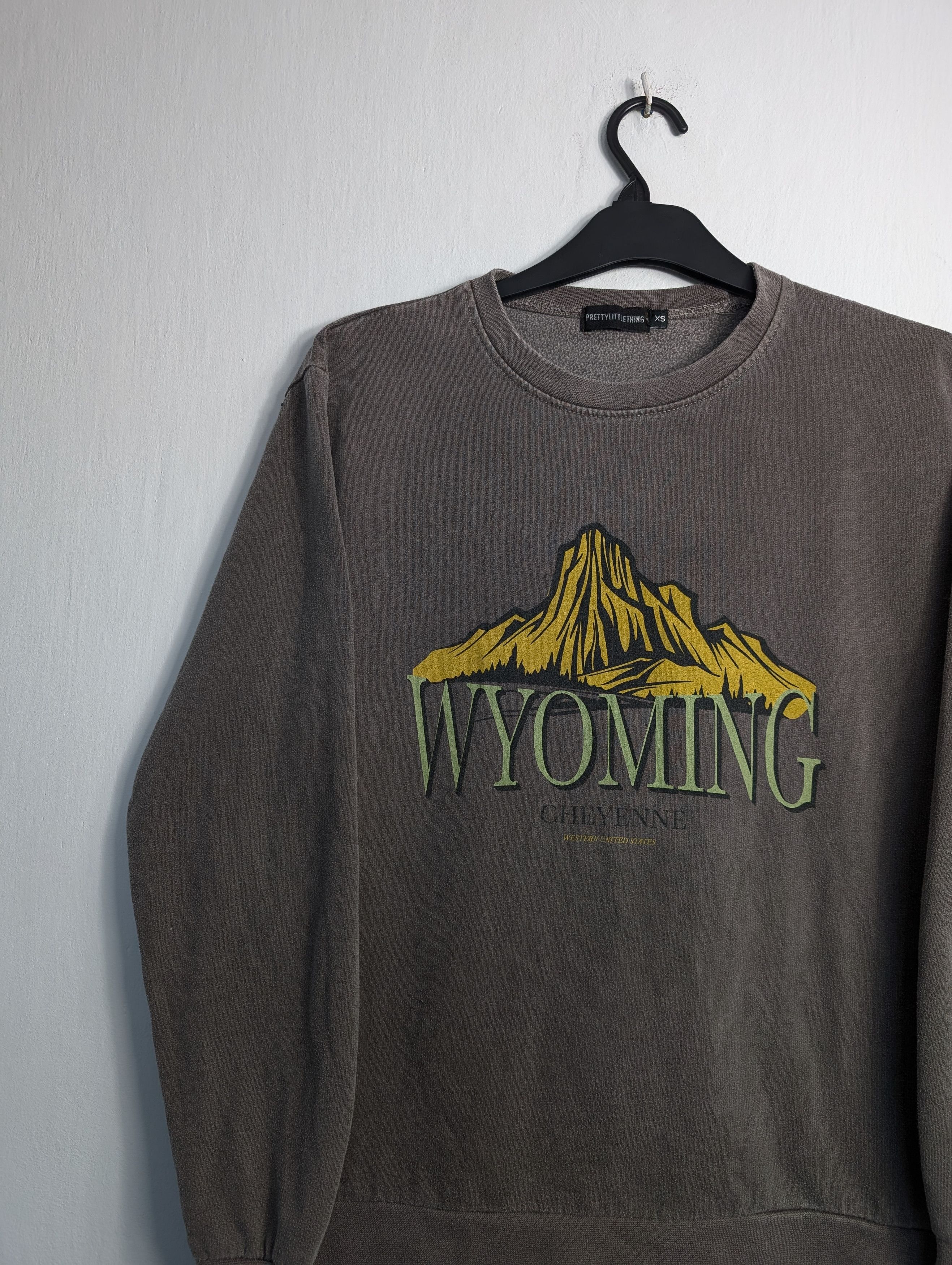 Vintage Vintage Sweatshirt Wyoming Grey Mountains USA Size XS / US 0-2 / IT 36-38 - 2 Thumbnail