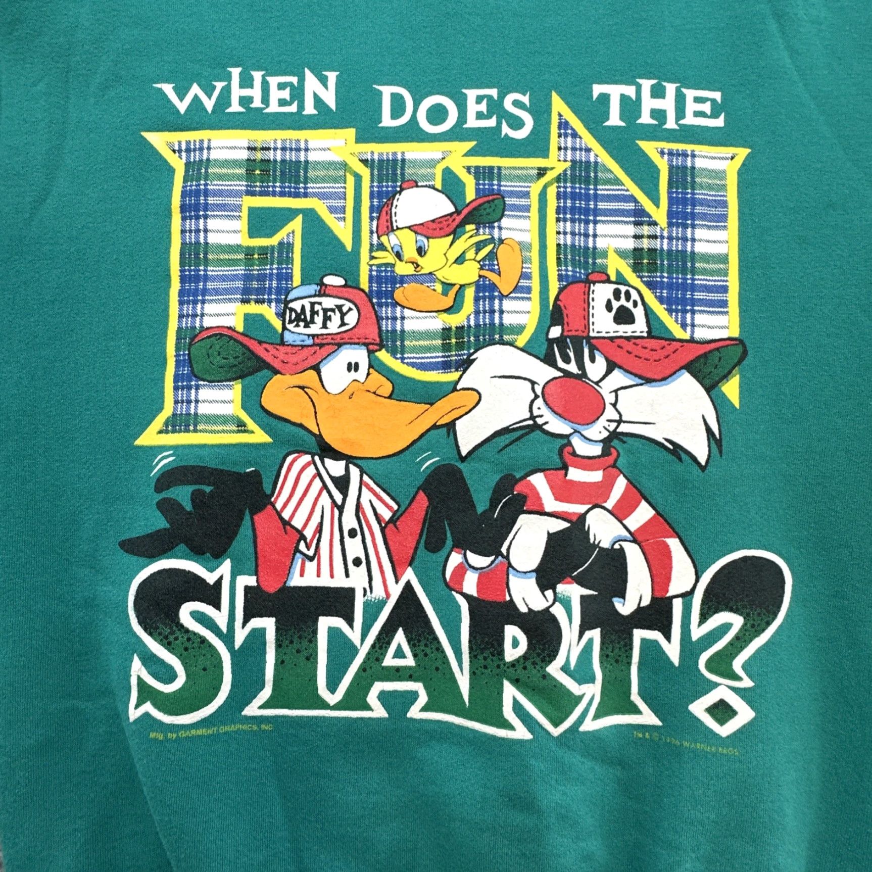 Vintage VINTAGE Looney Tunes Crewneck Shirt Mens M Green USA Daffy Tweety 1990s Size US M / EU 48-50 / 2 - 2 Thumbnail