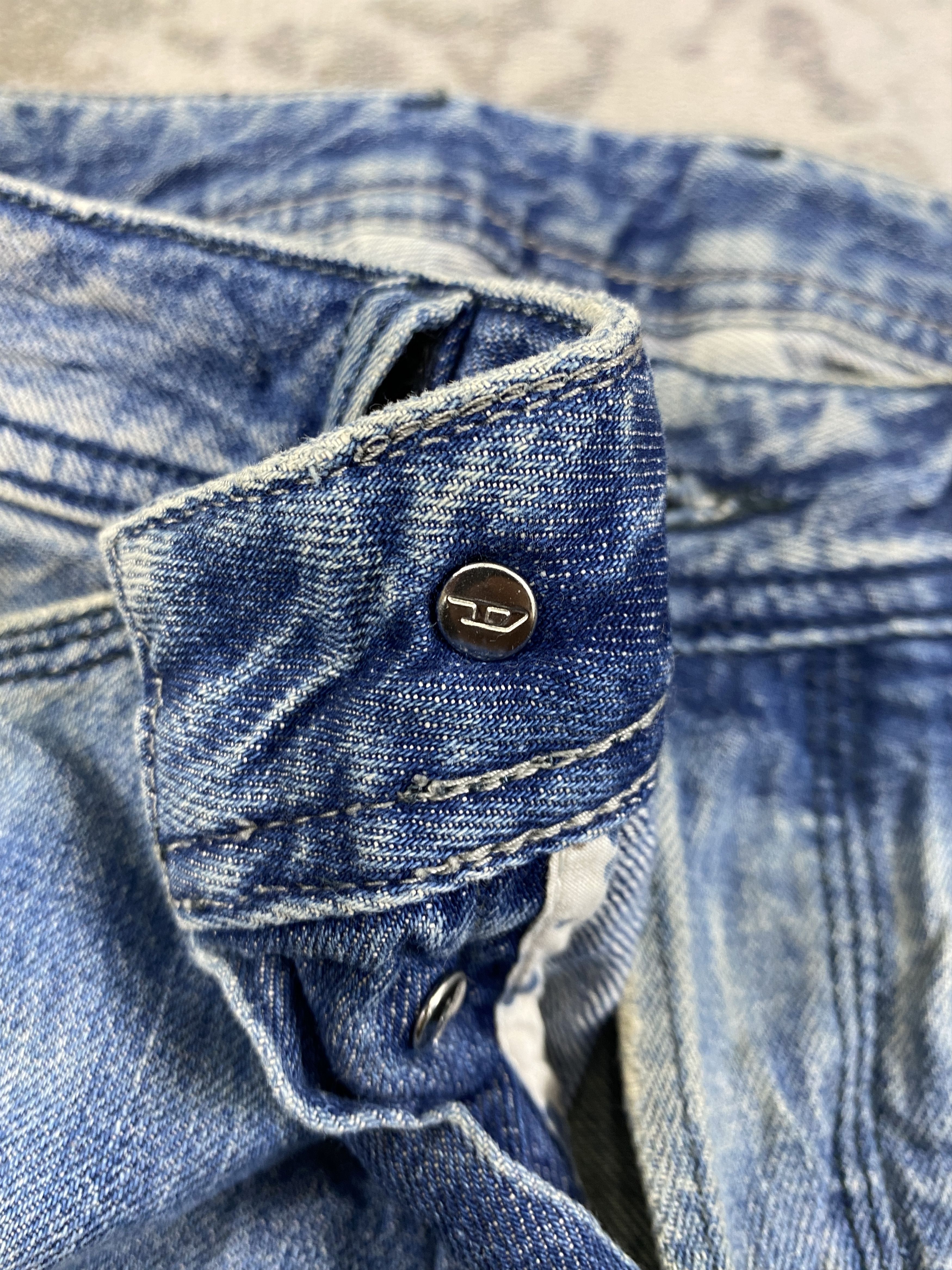Diesel Faded Blue Vintage Diesel Jeans 31x31.5 Denim- JN3885 Size US 31 - 7 Thumbnail