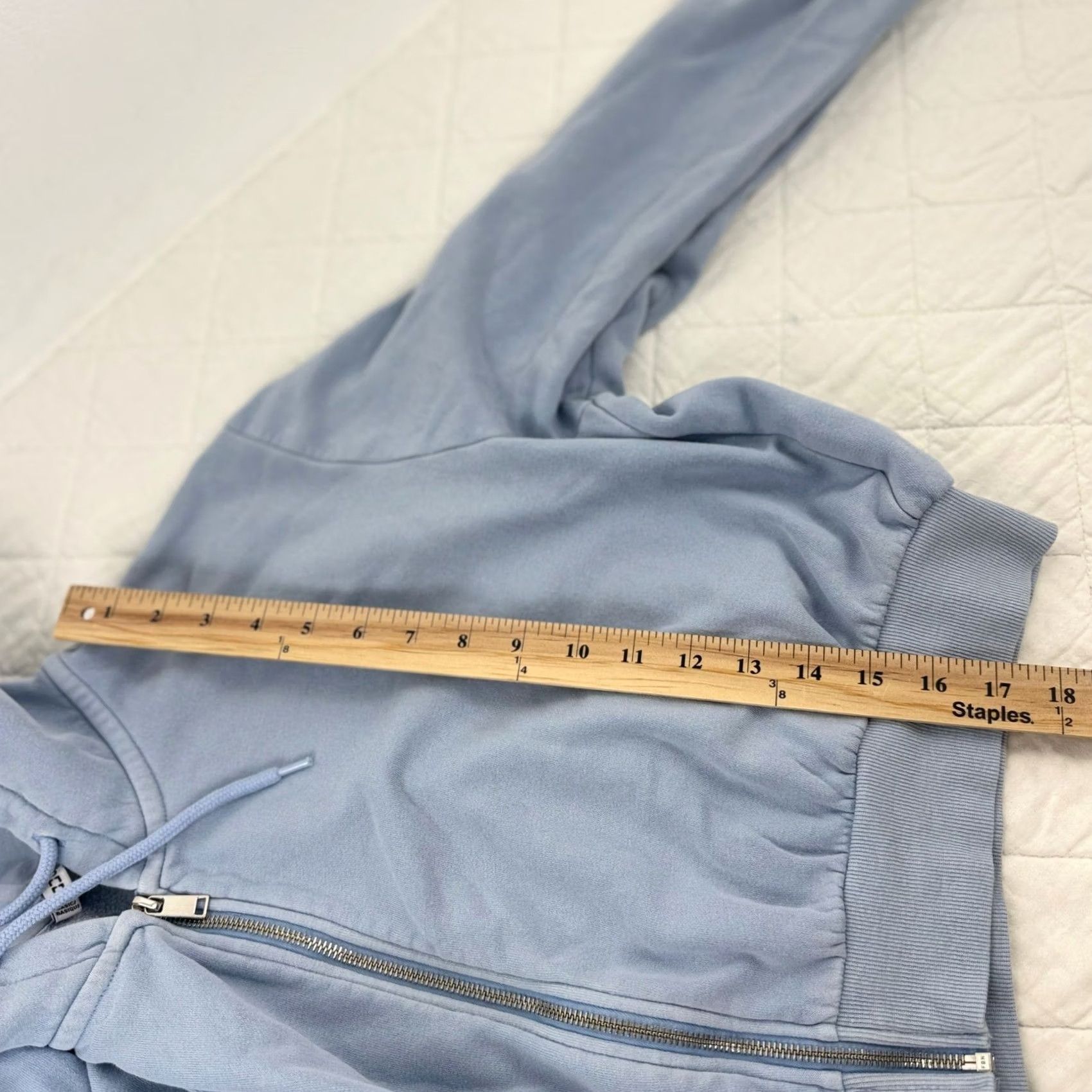 Vintage H M Divided Cropped Hoodie Blue Long Sleeve Zip Up Basic Size L Womens Size L / US 10 / IT 46 - 4 Thumbnail