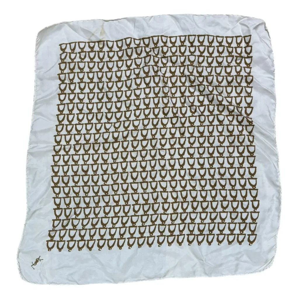 Yves Saint Laurent Yves Saint Laurent silk scarf Measurements: 50cm Size ONE SIZE - 1 Thumbnail