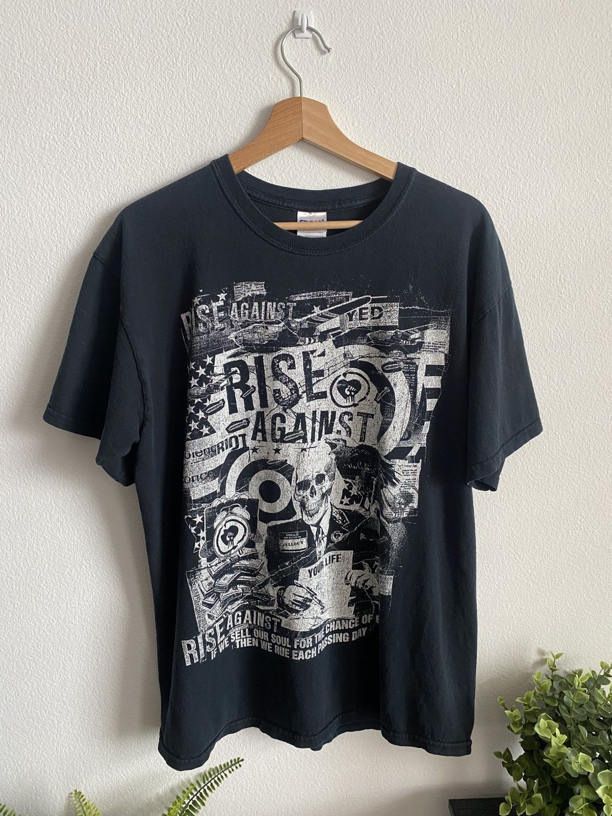 Band Tees Y2K Rise Against Band Tee Riot Grunge Size US L / EU 52-54 / 3 - 1 Thumbnail