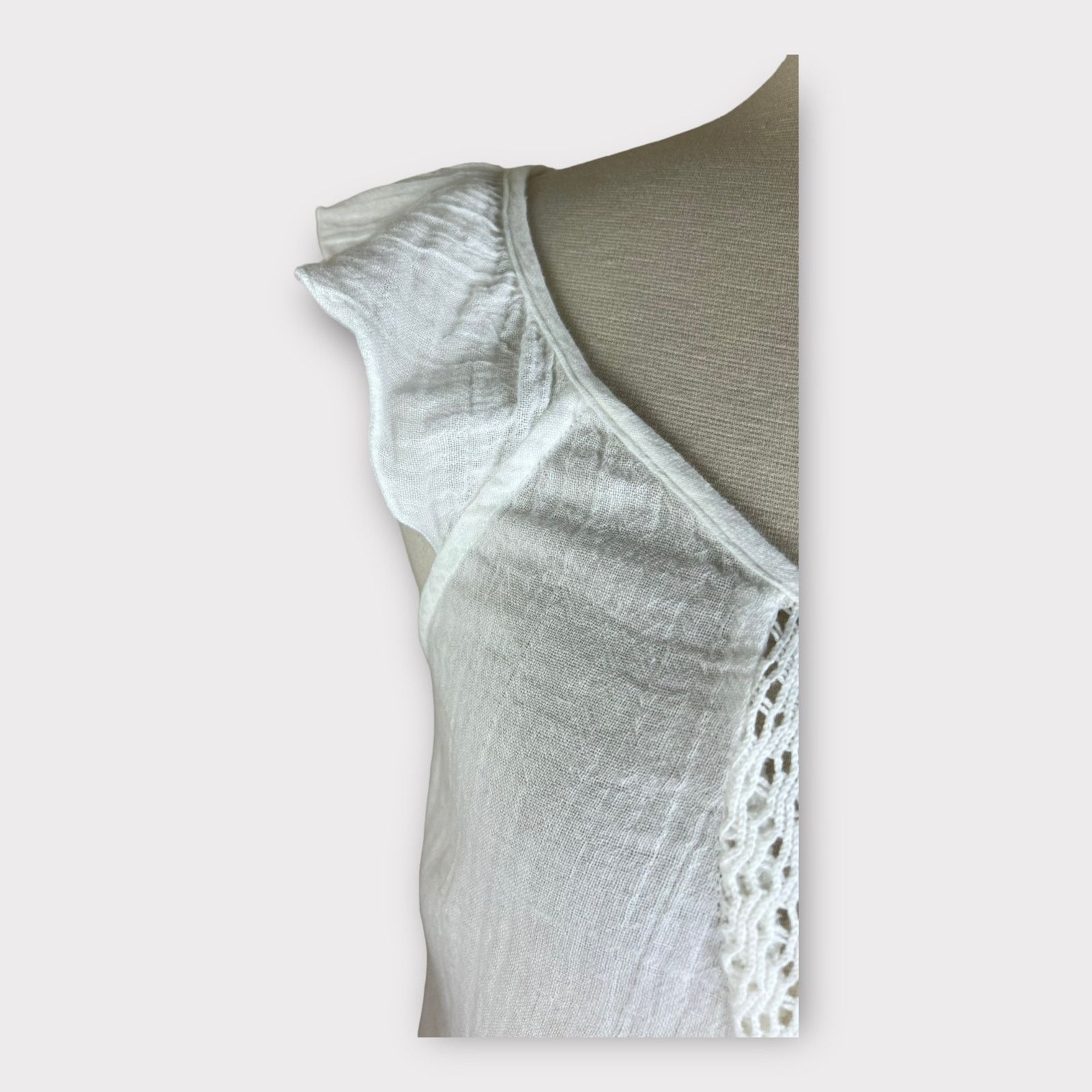 Vintage Delia | Vintage Y2K Boho Gauze Flutter Sleeve White Blouse Size S / US 4 / IT 40 - 6 Thumbnail