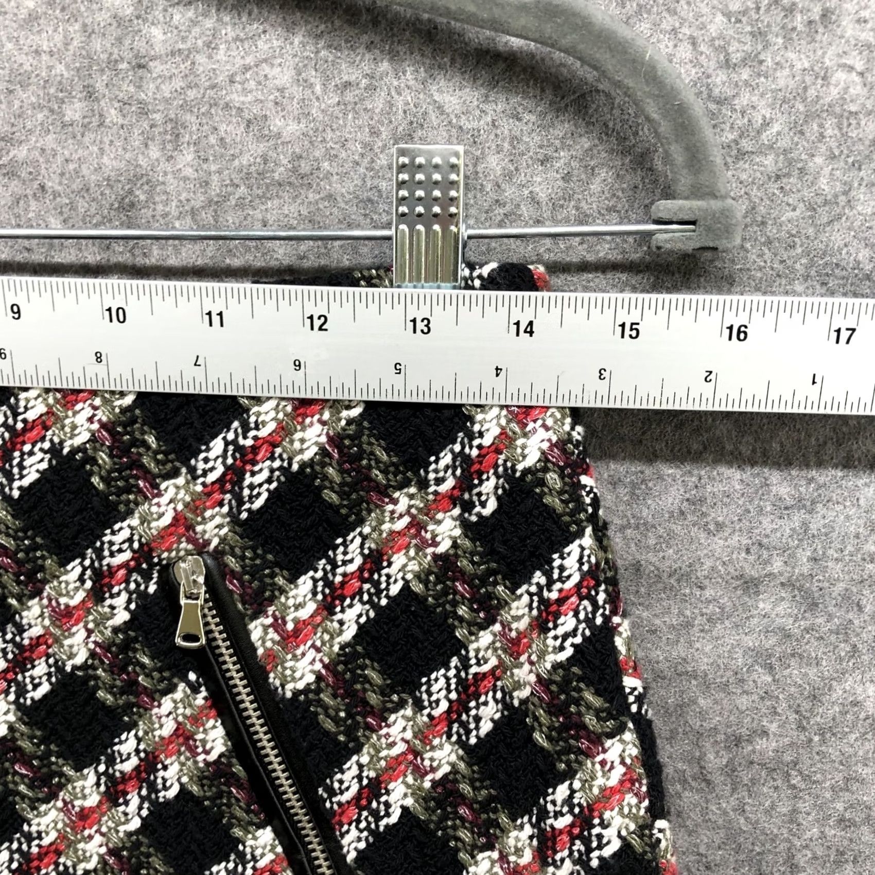 Zara Zara Tweed Mini Skirt S Small Black Red Plaid Boucle Zipper Skirt Womens Fashion Casual Formal Vintage Glam Size 28" / US 6 / IT 42 - 5 Thumbnail