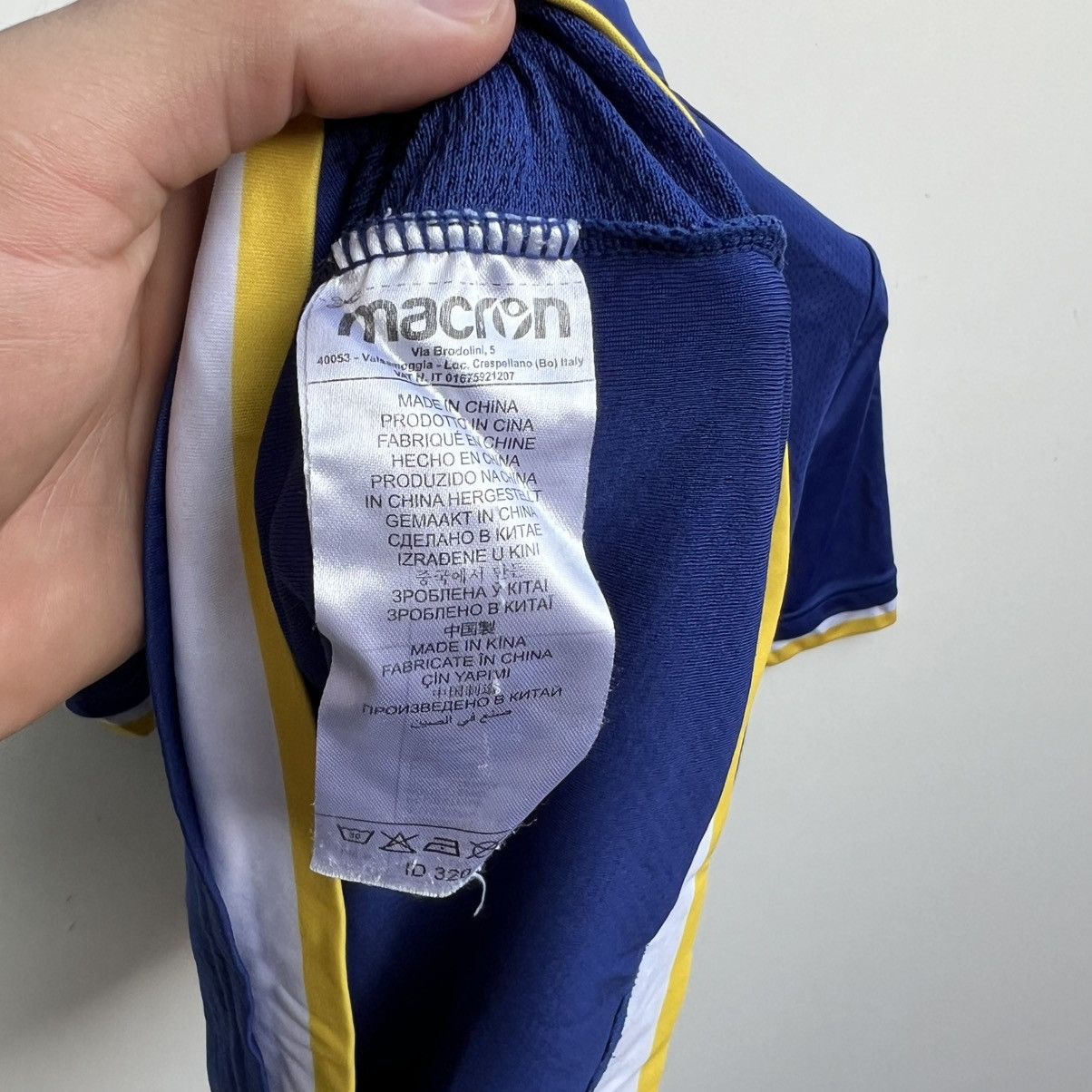 Macron Hellas Verona 2018-2019 Macron football soccer jersey Size US L / EU 52-54 / 3 - 16 Thumbnail