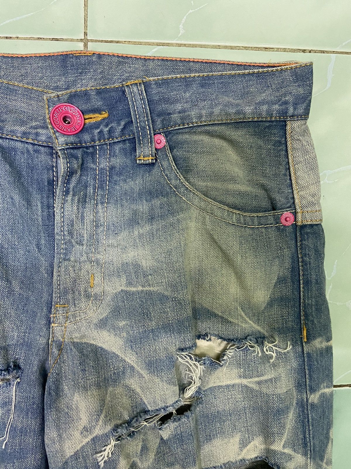 Japanese Brand Steals Distressed Denim Co & Lu jeans washed faded Size US 31 - 7 Thumbnail