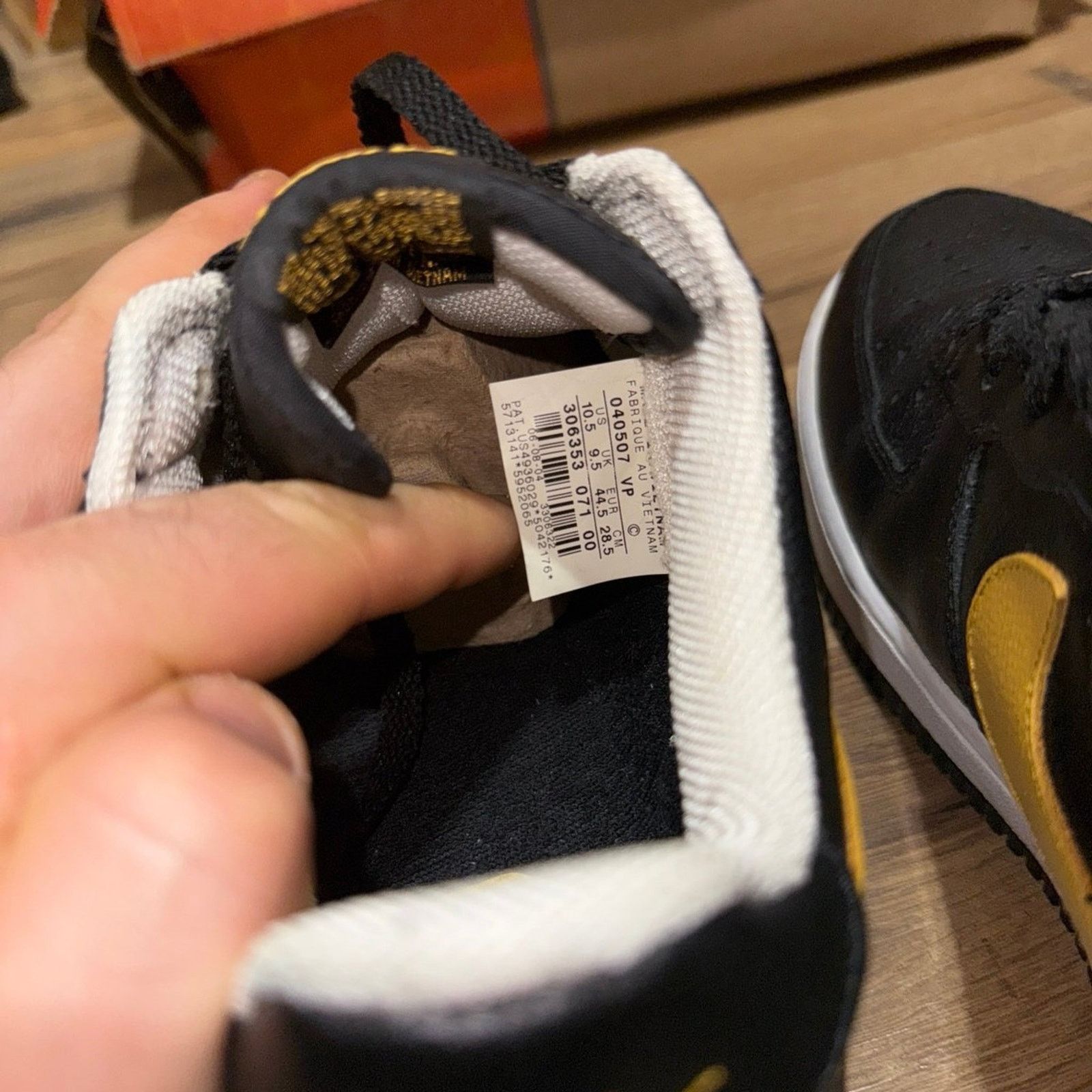 Nike 2004 Nike Air Force 1 Black University Gold Batman Size US 10.5 / EU 43-44 - 8 Thumbnail