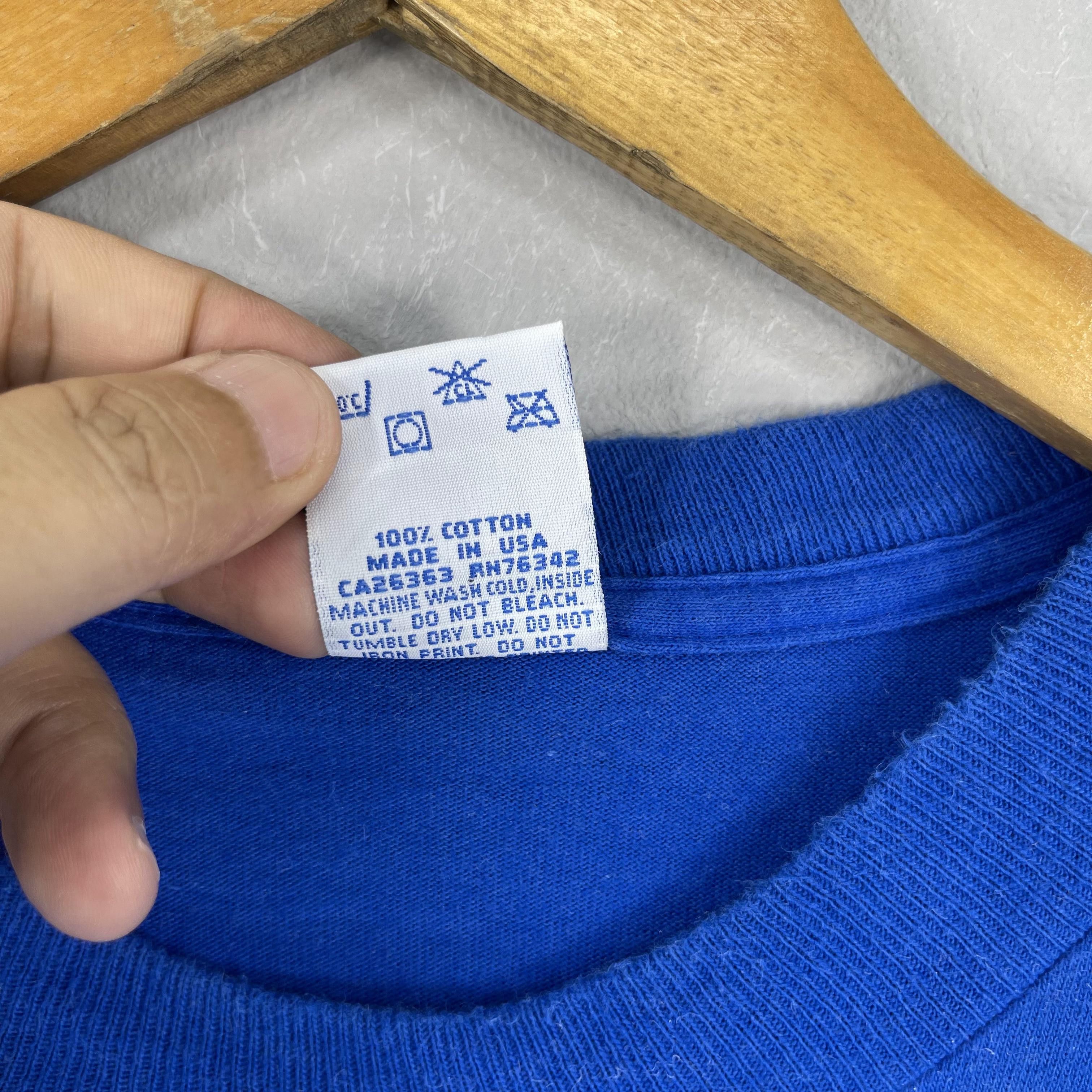 NBA Vintage 90s DUKE Blue Devils Basketball Team Ncaa Tshirt Size US M / EU 48-50 / 2 - 5 Thumbnail