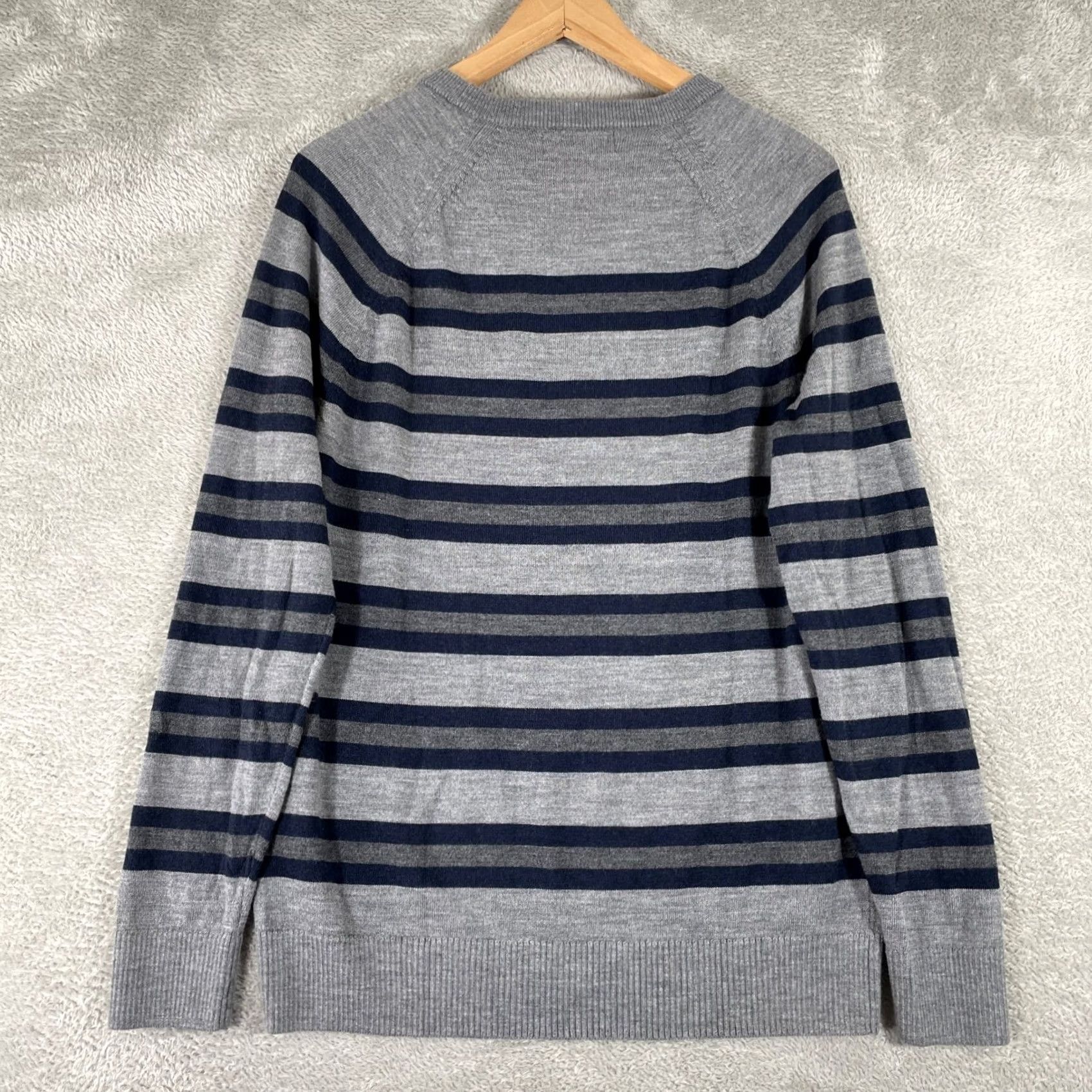 Banana Republic Banana Republic Merino Wool Striped Sweater Mens Medium Gray Navy Crewneck - Size Size US M / EU 48-50 / 2 - 6 Thumbnail