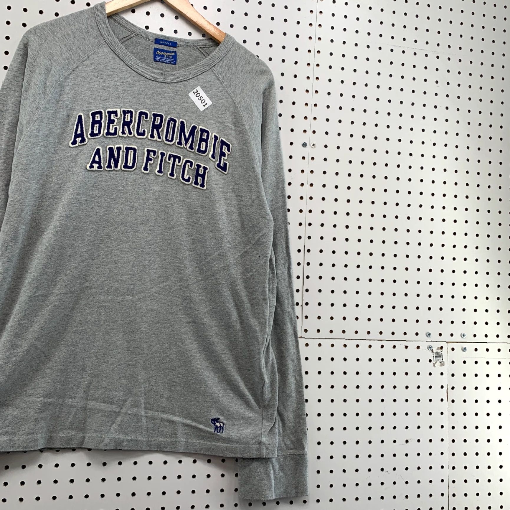 Abercrombie & Fitch VTG Abercrombie & Fitch Shirt Men Long Sleeve L Gray Embroidered Muscle 22.5x29.5 Mens Size US L / EU 52-54 / 3 - 4 Thumbnail
