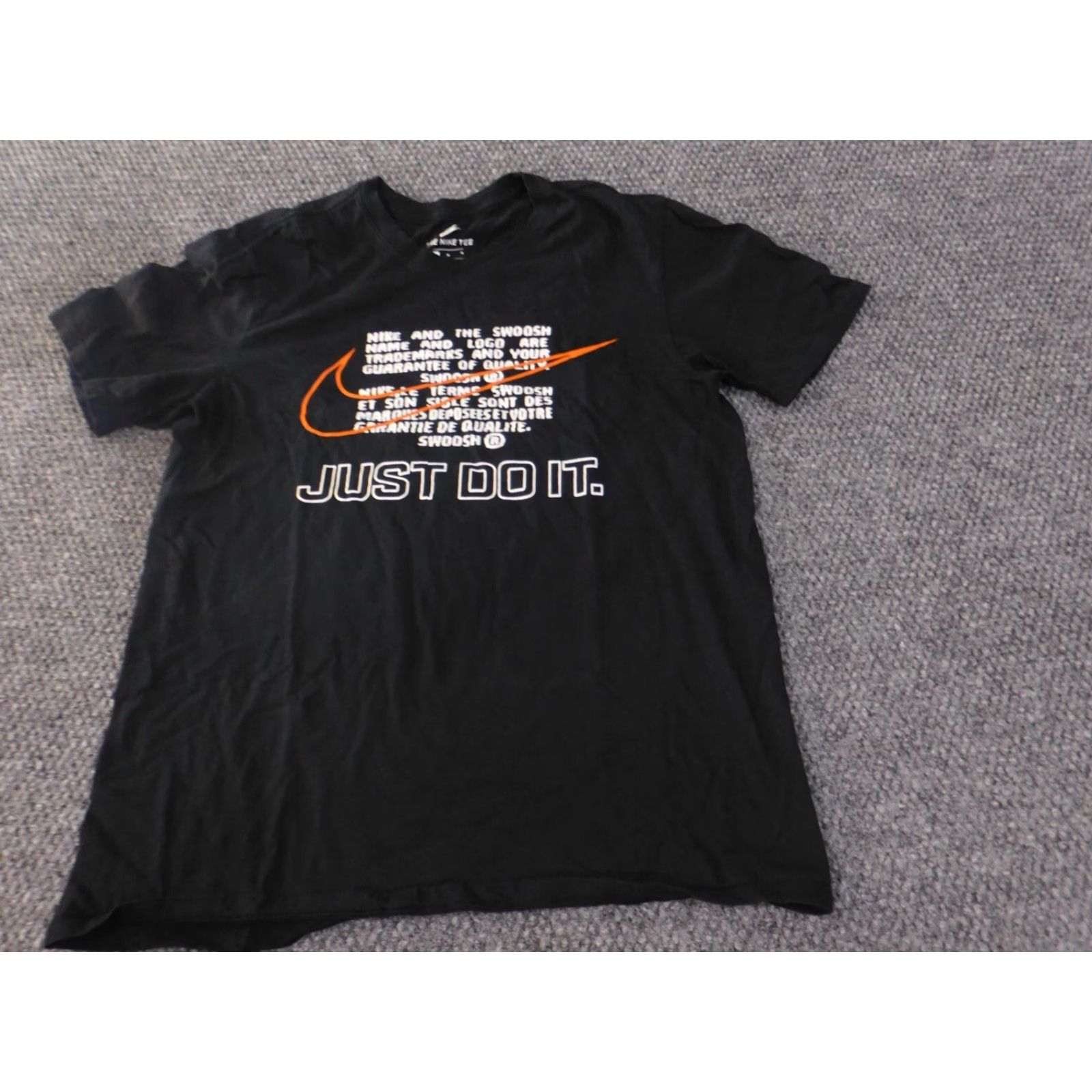 Nike Nike Mens Medium Black Shirt Athletic Tee with Graphic Print Crew Neck Short Sleeve Logo T-Shirt Vintage Retro Style Size US M / EU 48-50 / 2 - 3 Thumbnail