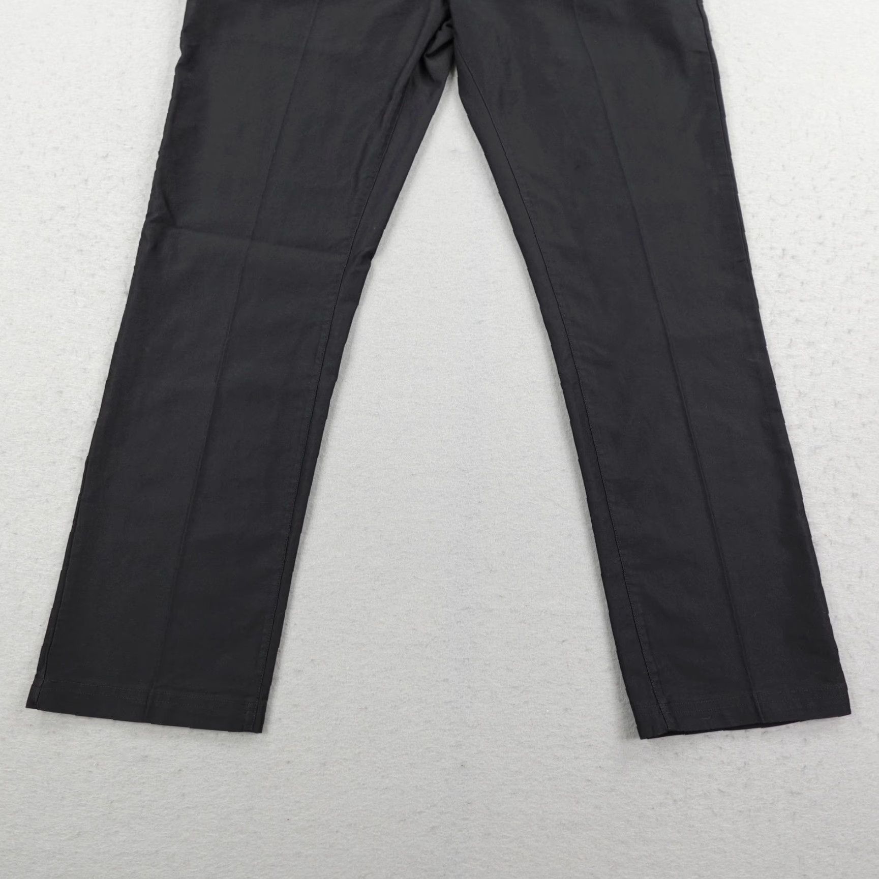 Oakley Oakley Pants Men 33x32 Black Chino Golf Regular Straight Leg Cotton Blend Slacks Size US 33 - 3 Thumbnail