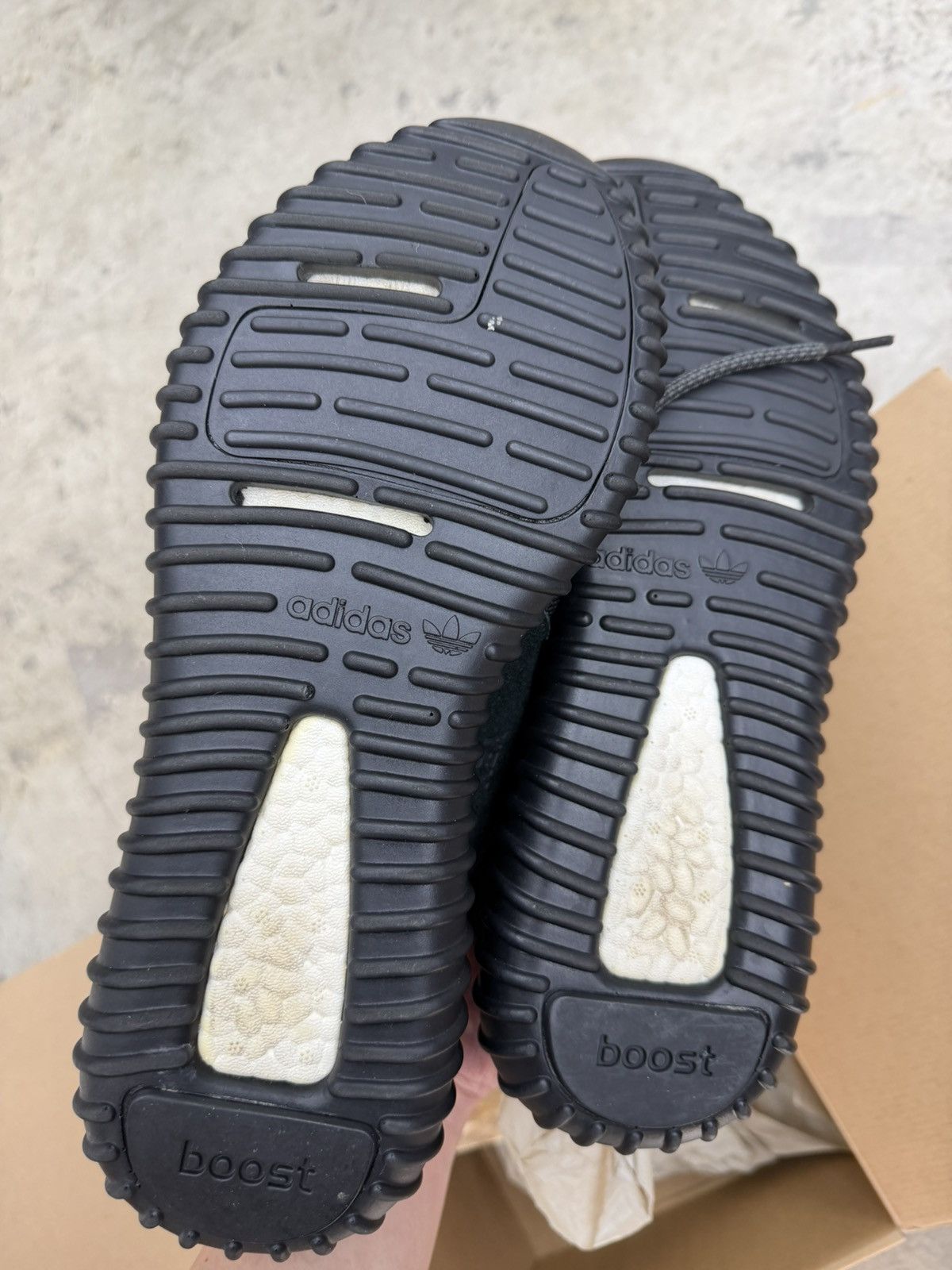 Yeezy Yeezy 350 Boost Pirate Black OG Size US 10 / EU 43 - 4 Thumbnail