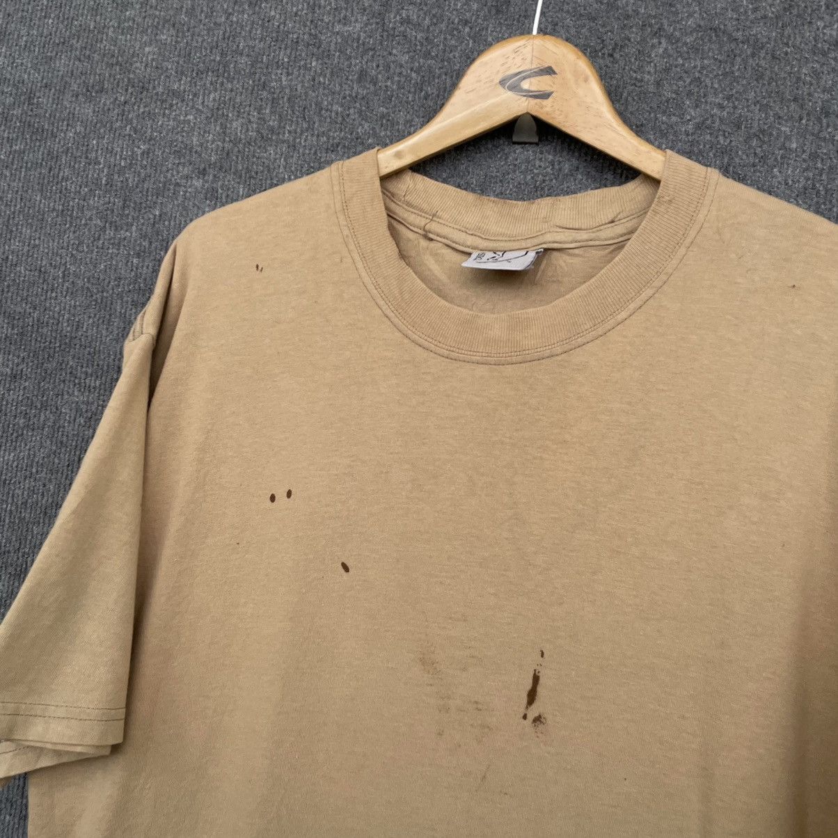 Vintage Vintage Discus Beige Blank T Shirt Travis Style Size US L / EU 52-54 / 3 - 2 Thumbnail