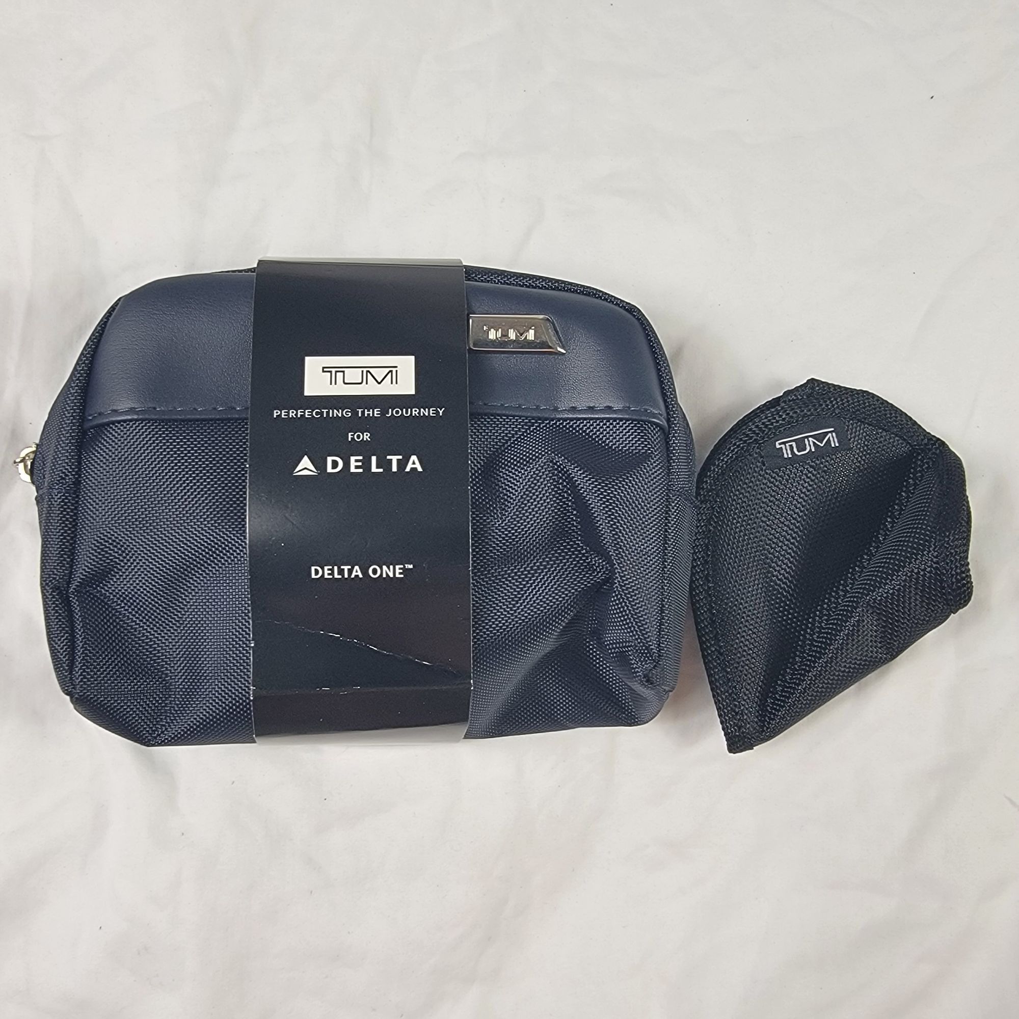 Tumi TUMI For Delta Travel Toiletry Bag Case Set Navy Blue Nylon Size ONE SIZE - 1 Thumbnail