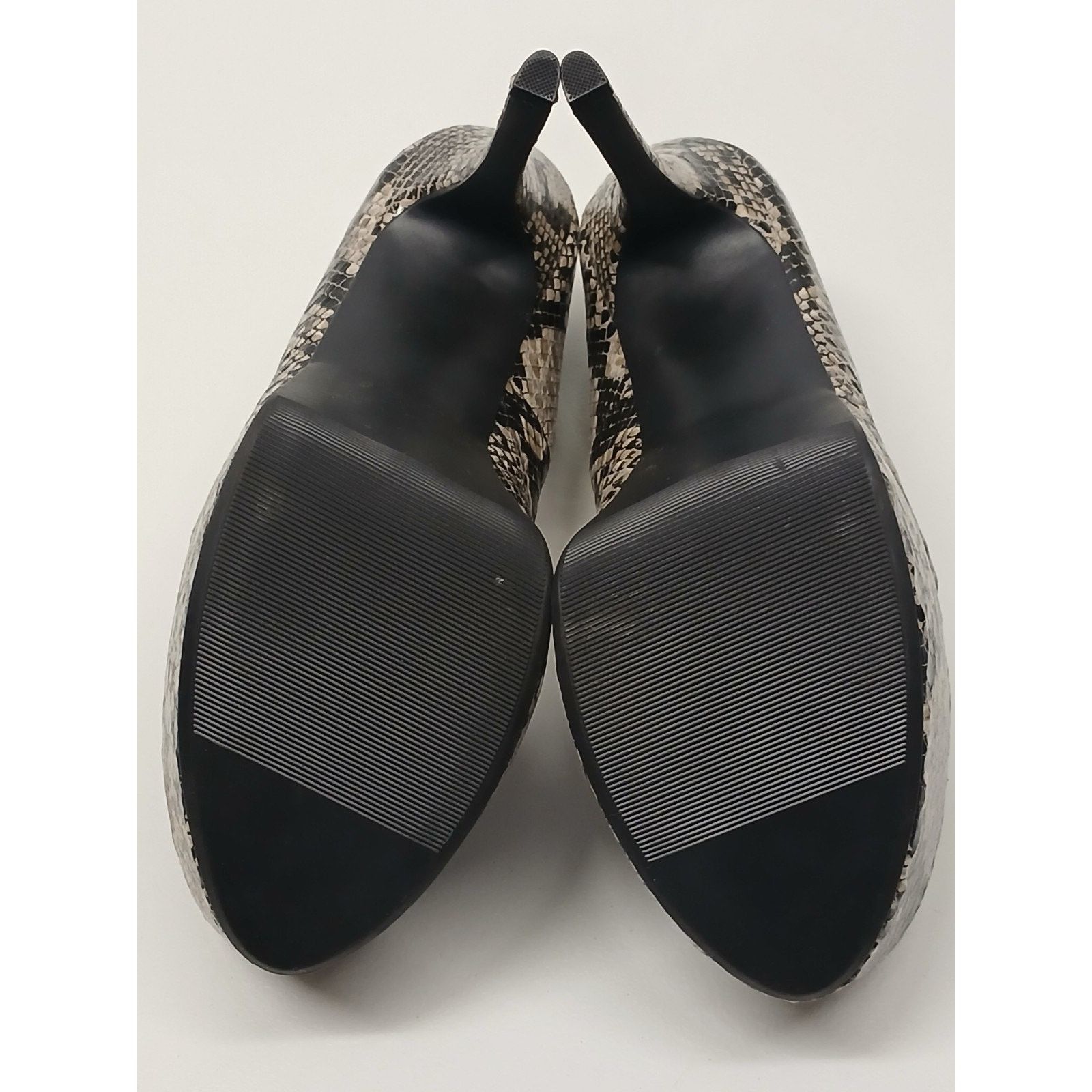 Other Olsenboye (10M) Snake Skin Close Toe Pumps Stiletto Heels Size US 10 / IT 40 - 5 Thumbnail