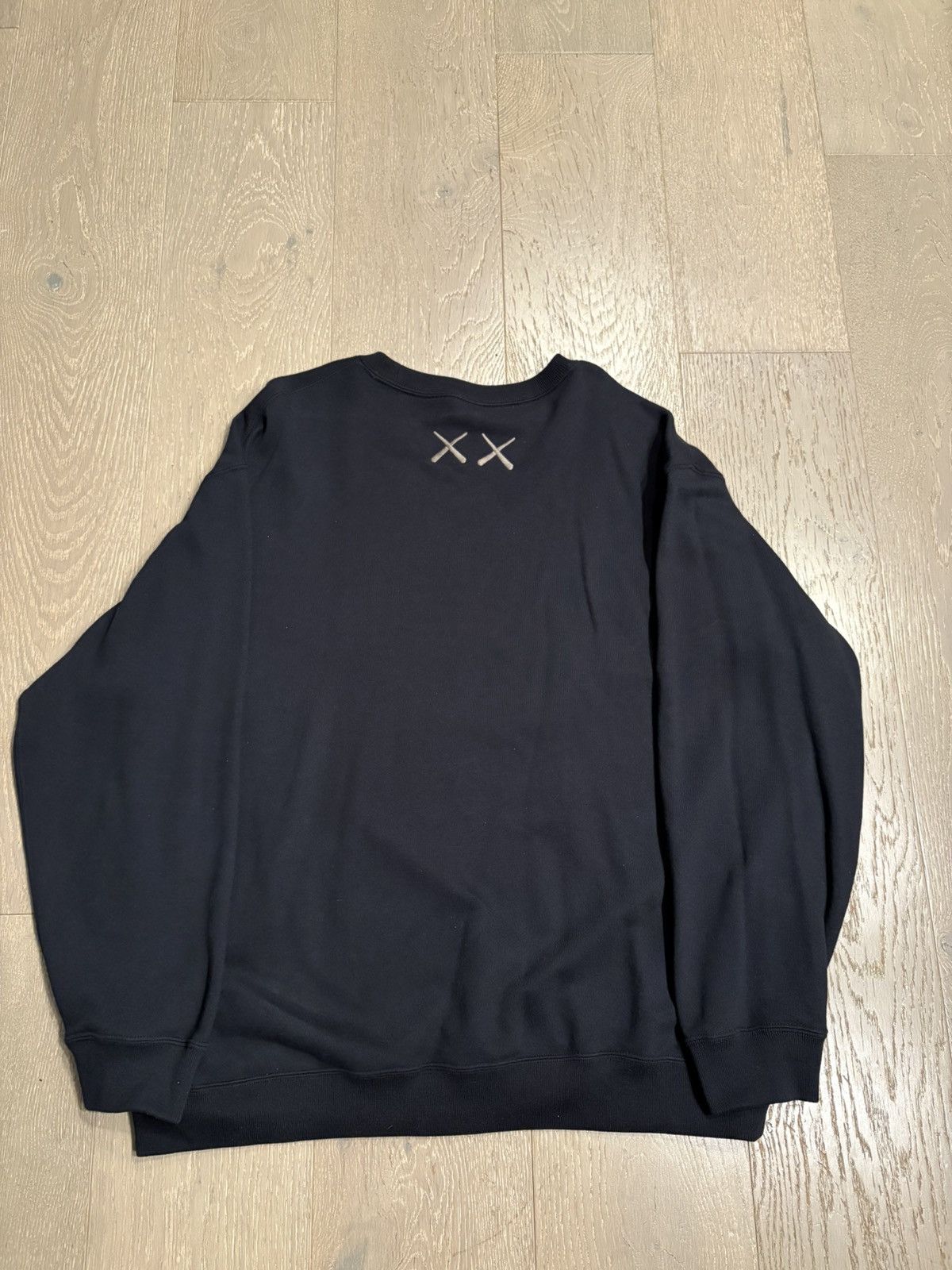 Kaws × Uniqlo Uniqlo x Kaws Crewneck Sweater Size US XL / EU 56 / 4 - 2 Thumbnail