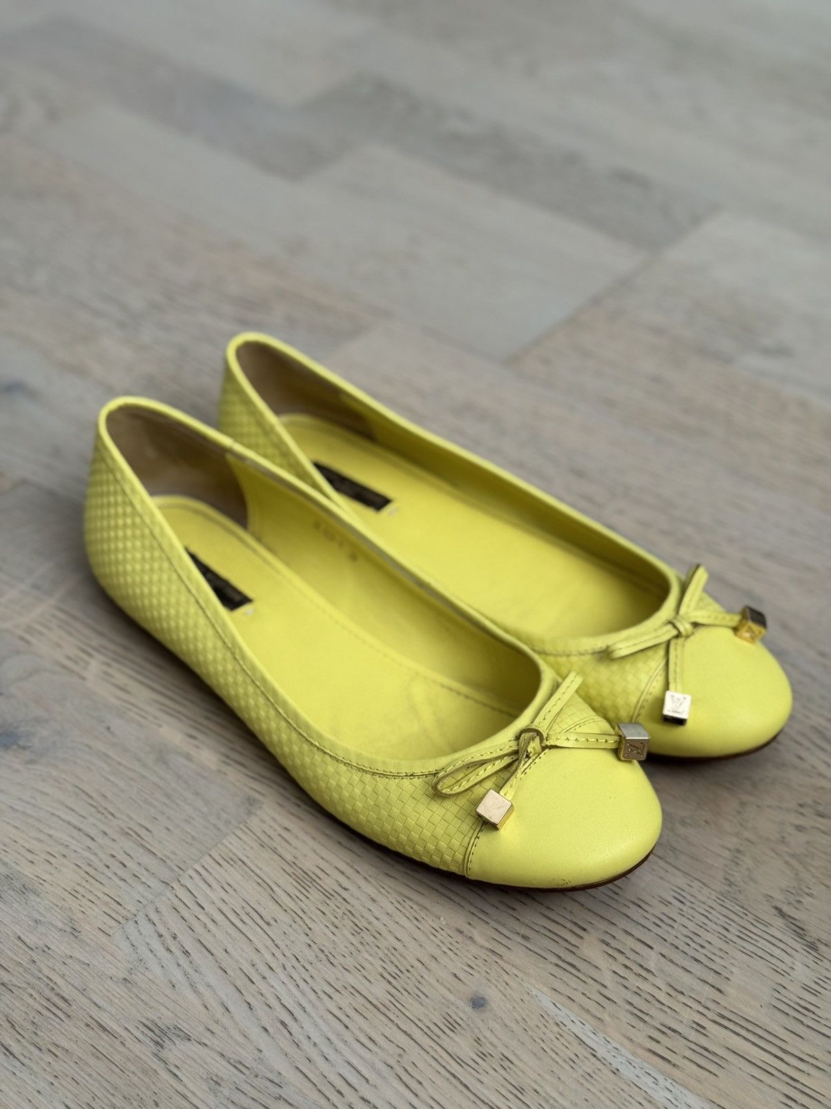 Louis Vuitton Louis Vuitton flats Size US 9 / IT 39 - 1 Thumbnail