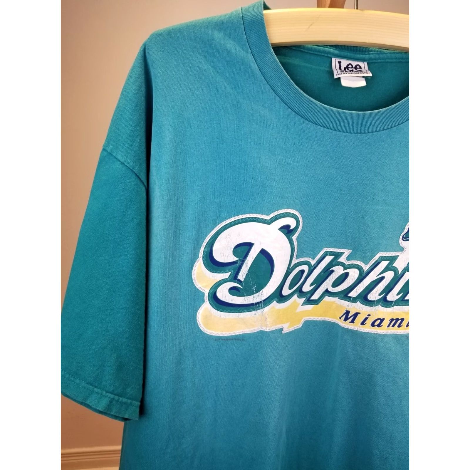 NFL VINTAGE 2001 MIAMI DOLPHINS NFL GRADIANT SUN FADED LEE T-SHIRT XXLARGE BLUE 2XL MEN T-Shirt Size US XXL / EU 58 / 5 - 2 Thumbnail