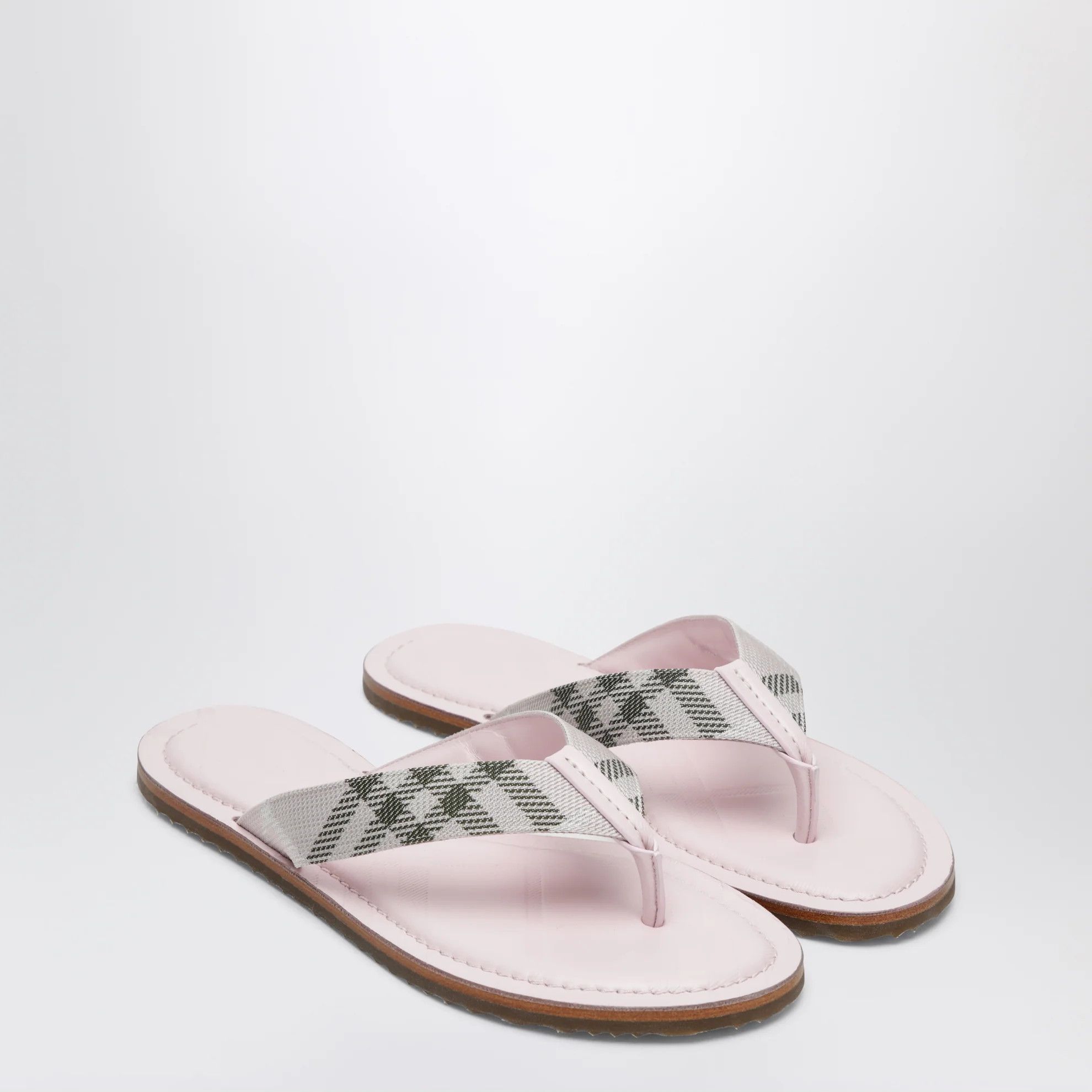 Burberry o1d2blof0426 Sandals With Check Pattern Slipper in Pink Size US 7 / IT 37 - 2 Thumbnail
