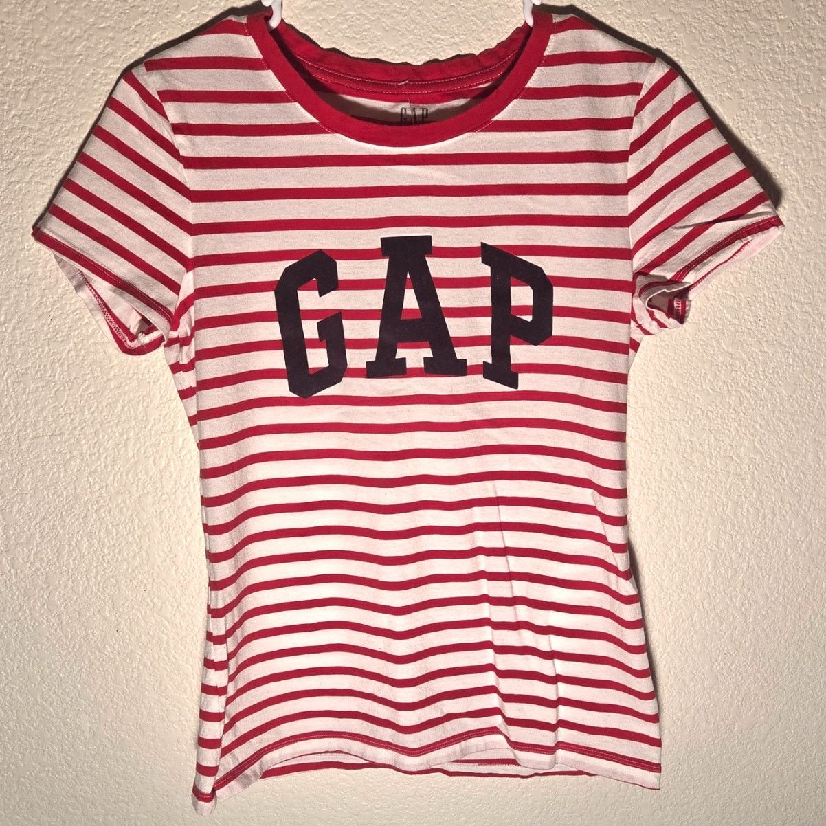 Gap Gap Women's Small White and Red Striped T-Shirt Size S / US 4 / IT 40 - 2 Thumbnail