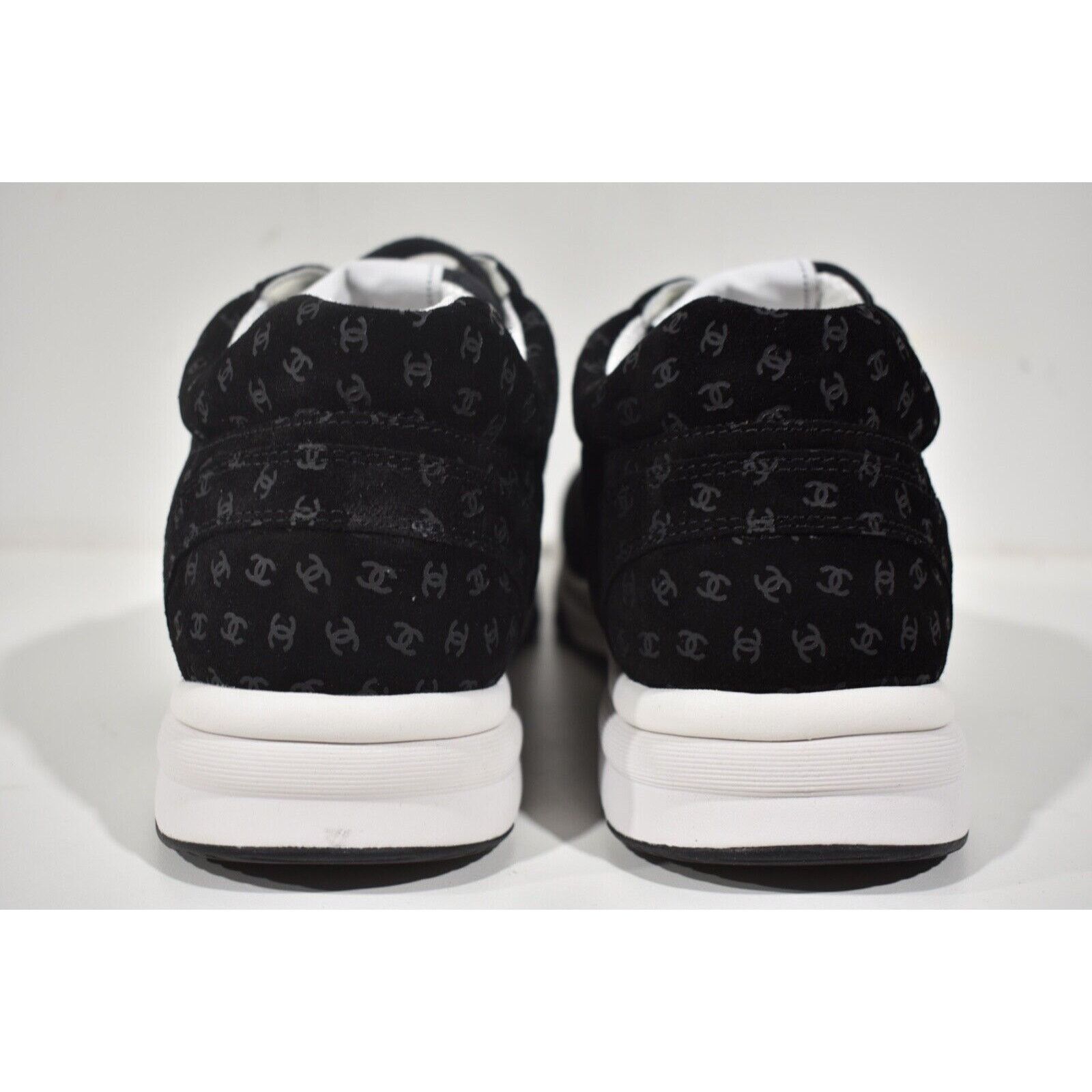 Chanel Chanel Suede CC Logo Low Top Lace Up Trainer Sneaker 44 11 Size US 11 / EU 44 - 11 Thumbnail