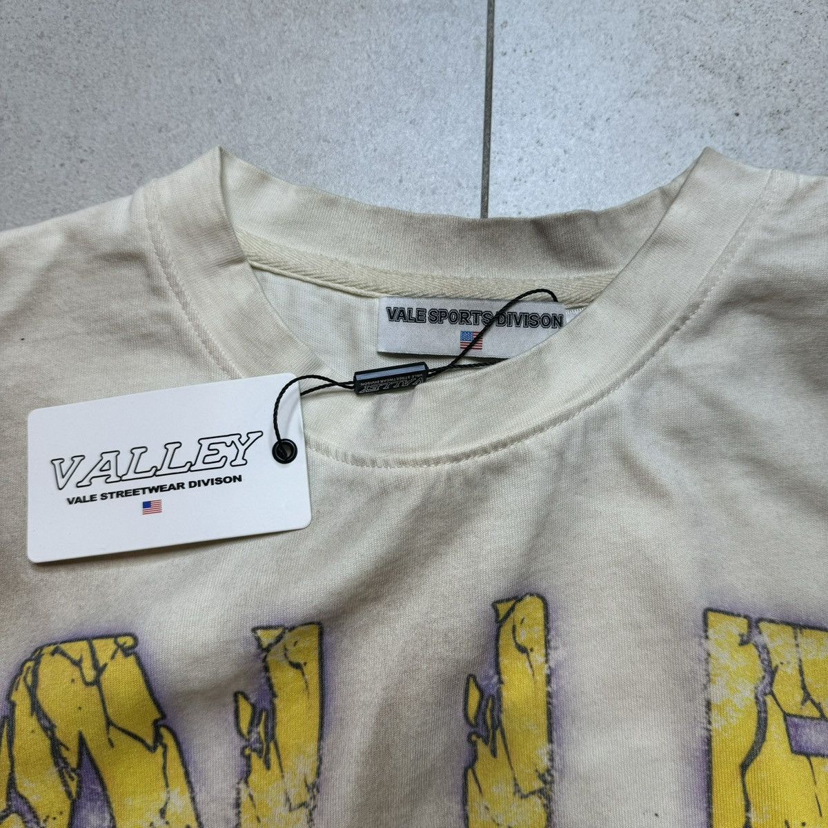 Vale Vale Forever Cheetah T-Shirt SIZE LARGE Size US L / EU 52-54 / 3 - 4 Thumbnail