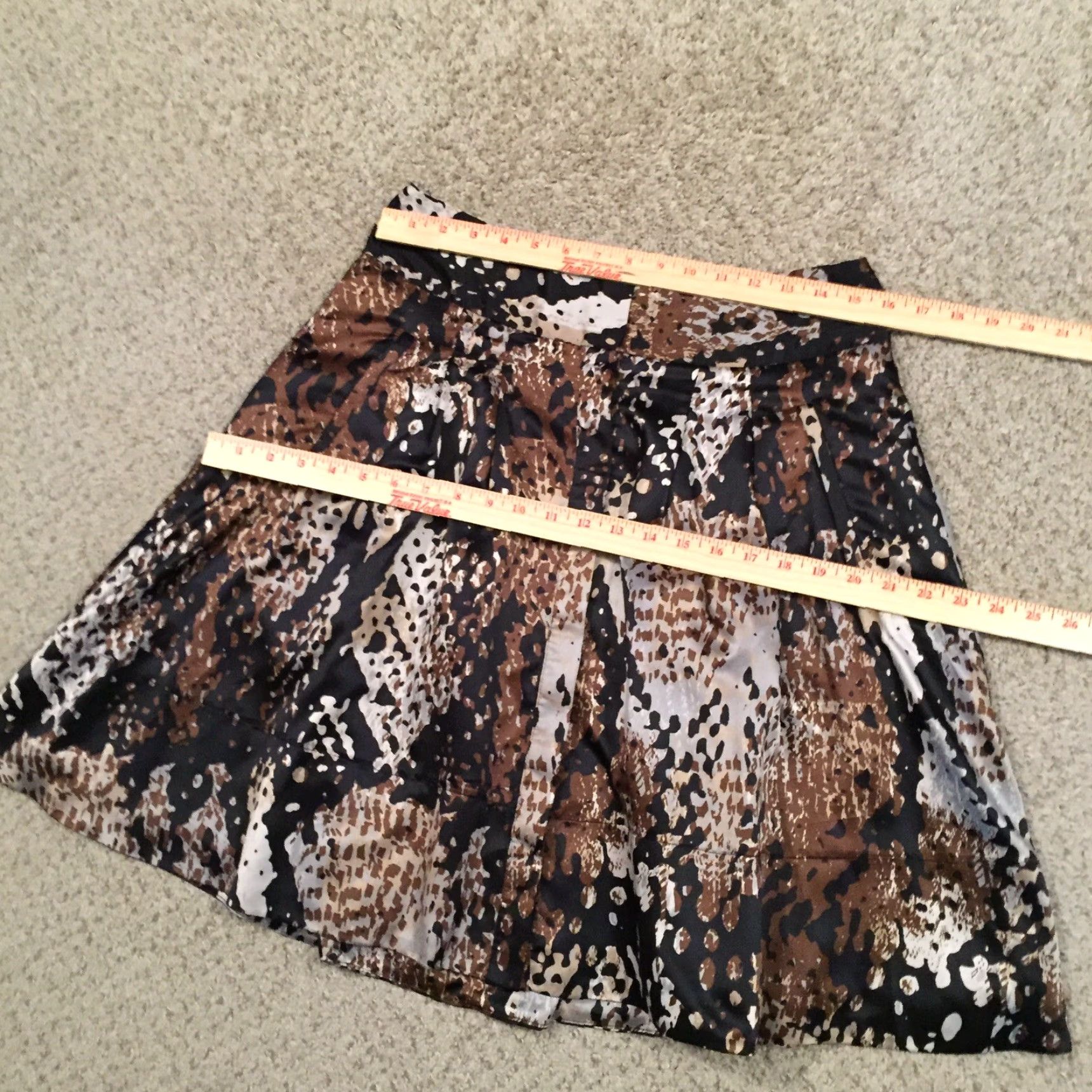 Worthington Worthington Skirt Knee Length Brown Animal Print Lined Button Front Size 8 Womens Flare Regular Polyester Size 30" / US 8 / IT 44 - 2 Thumbnail