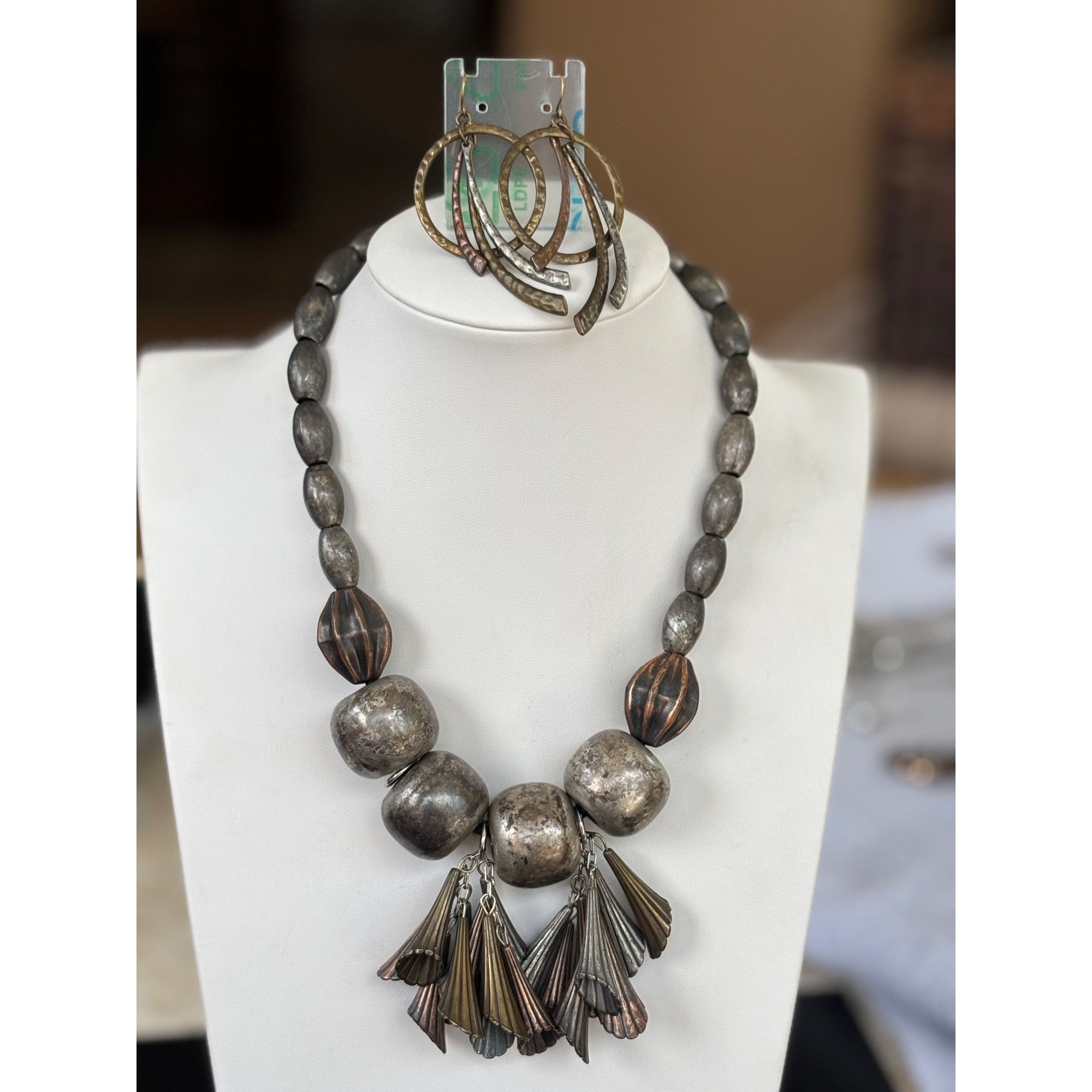 Other Chunky Metallic Statement Necklace & Gold-Tone Dangle Earrin Size ONE SIZE - 6 Thumbnail