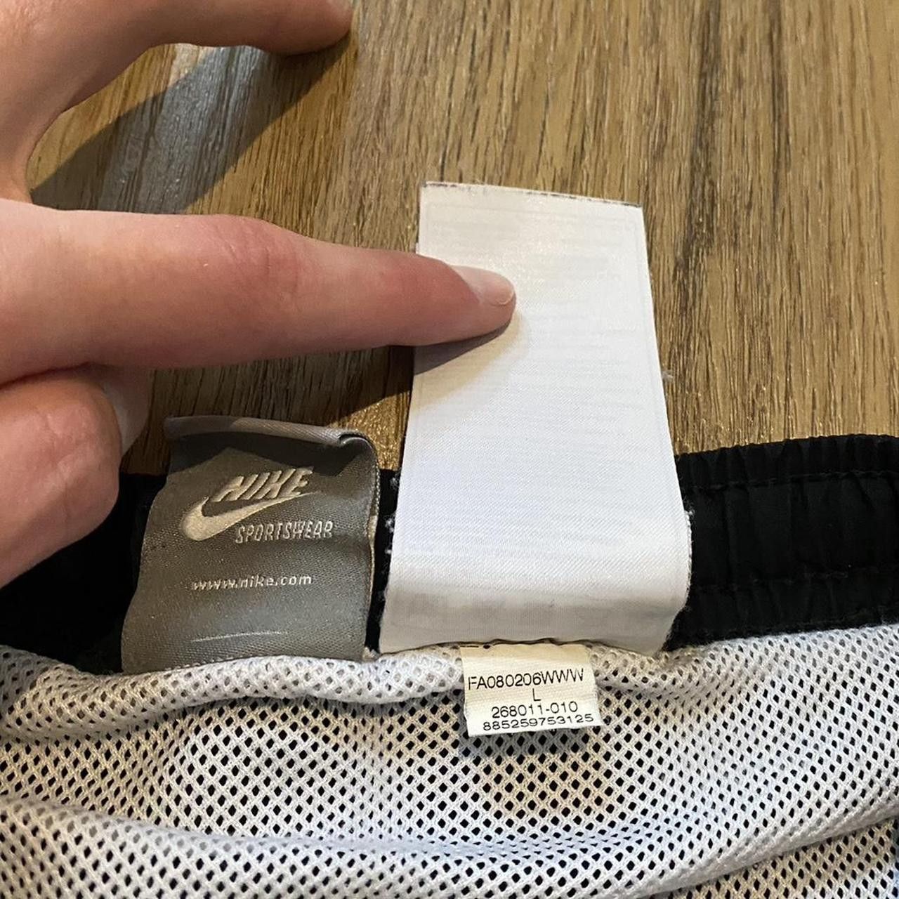 Nike 2000s y2k Nike black and white shorts #nike Size US L / EU 52-54 / 3 - 6 Thumbnail