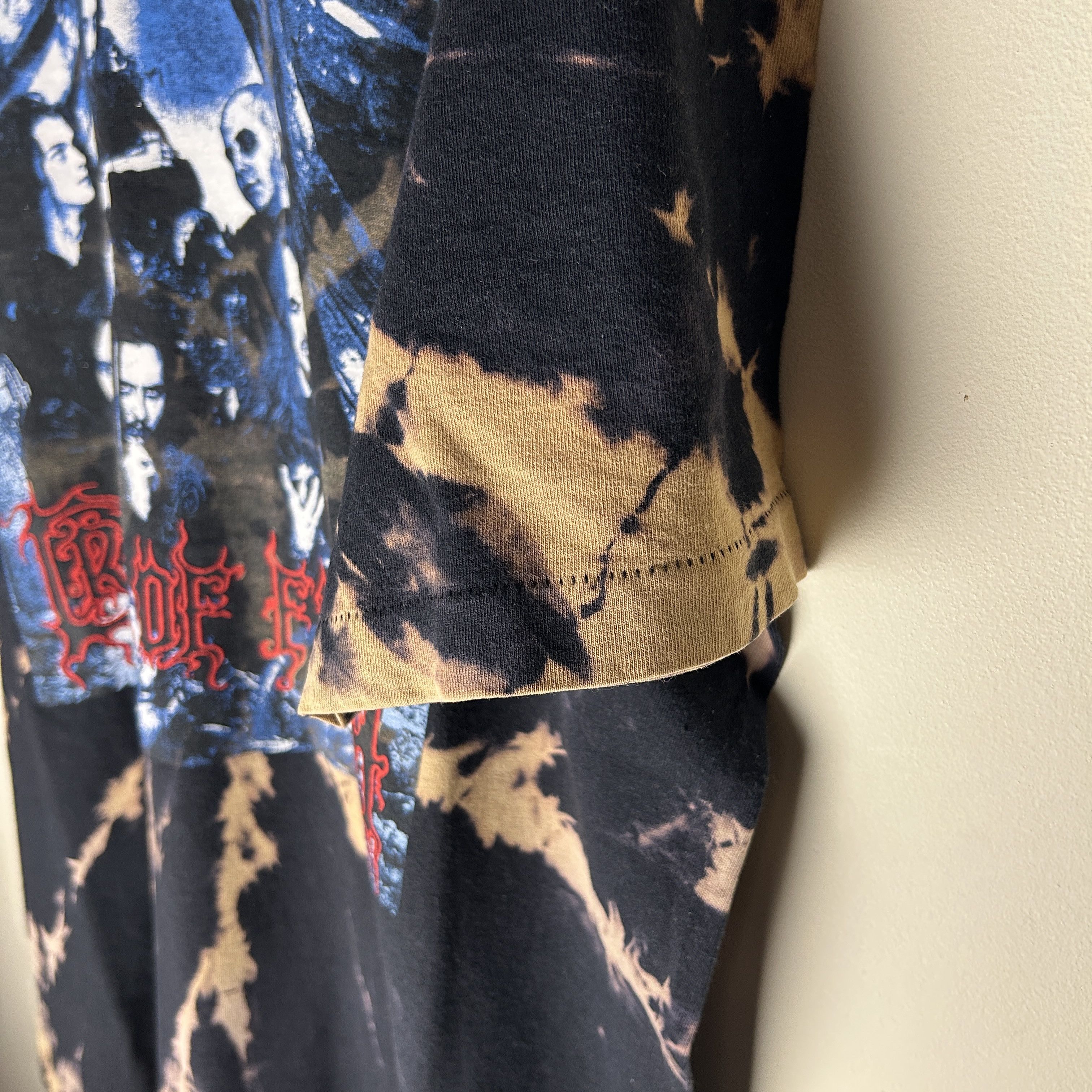 Band Tees Vintage Cradle Of Filth Dusk...and Her Embrace 1996 T-shirt Size US XL / EU 56 / 4 - 5 Thumbnail