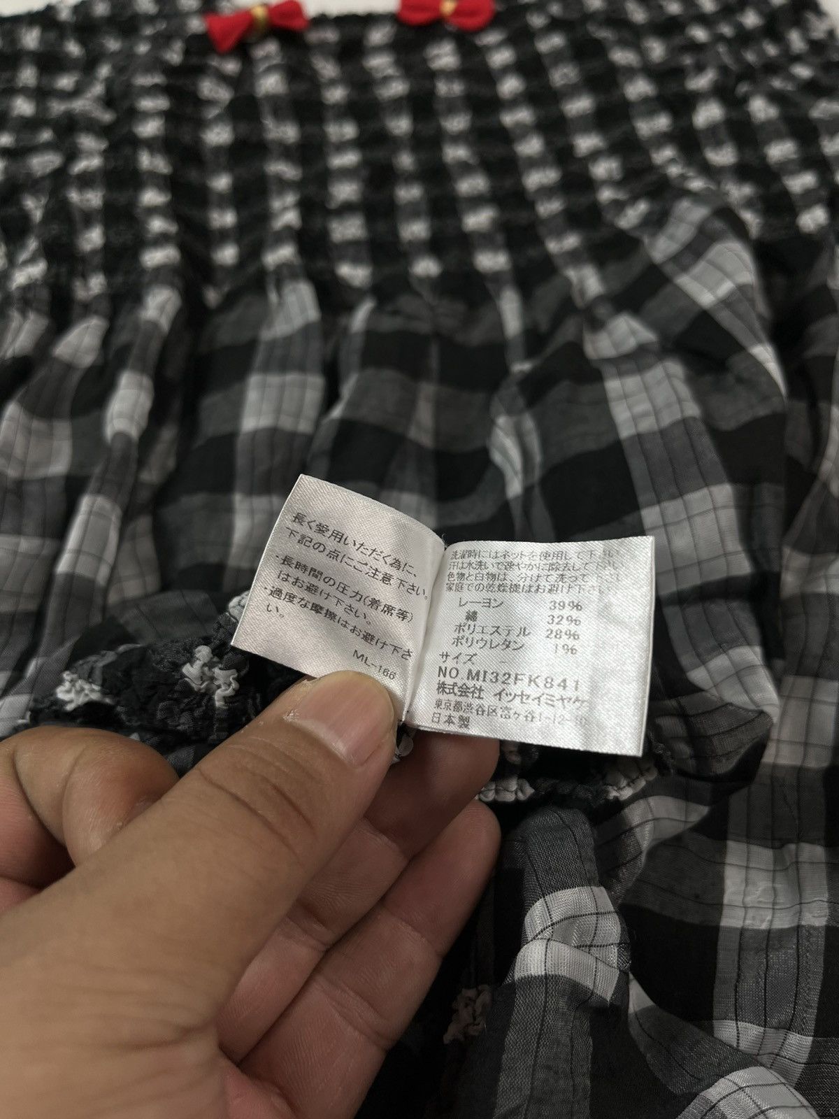Issey Miyake × Pleats Please Issey Miyake Me ISSEY MIYAKE SLEEVELESS CUT AND SEW Size ONE SIZE - 8 Thumbnail