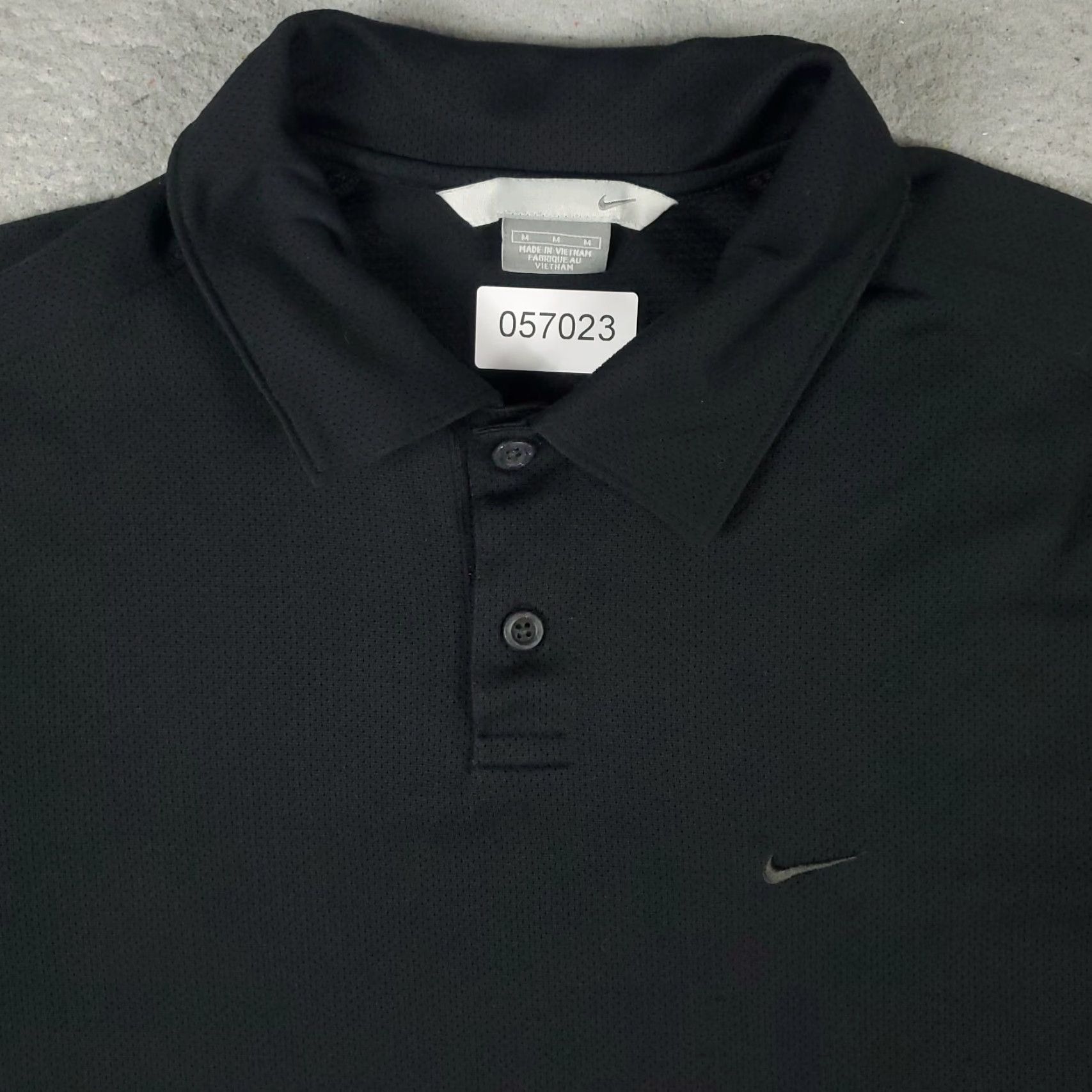 Nike Nike Polo Shirt Mens Size Medium Black Y2K Vintage Swoosh Casual Short Sleeve Size US M / EU 48-50 / 2 - 2 Thumbnail