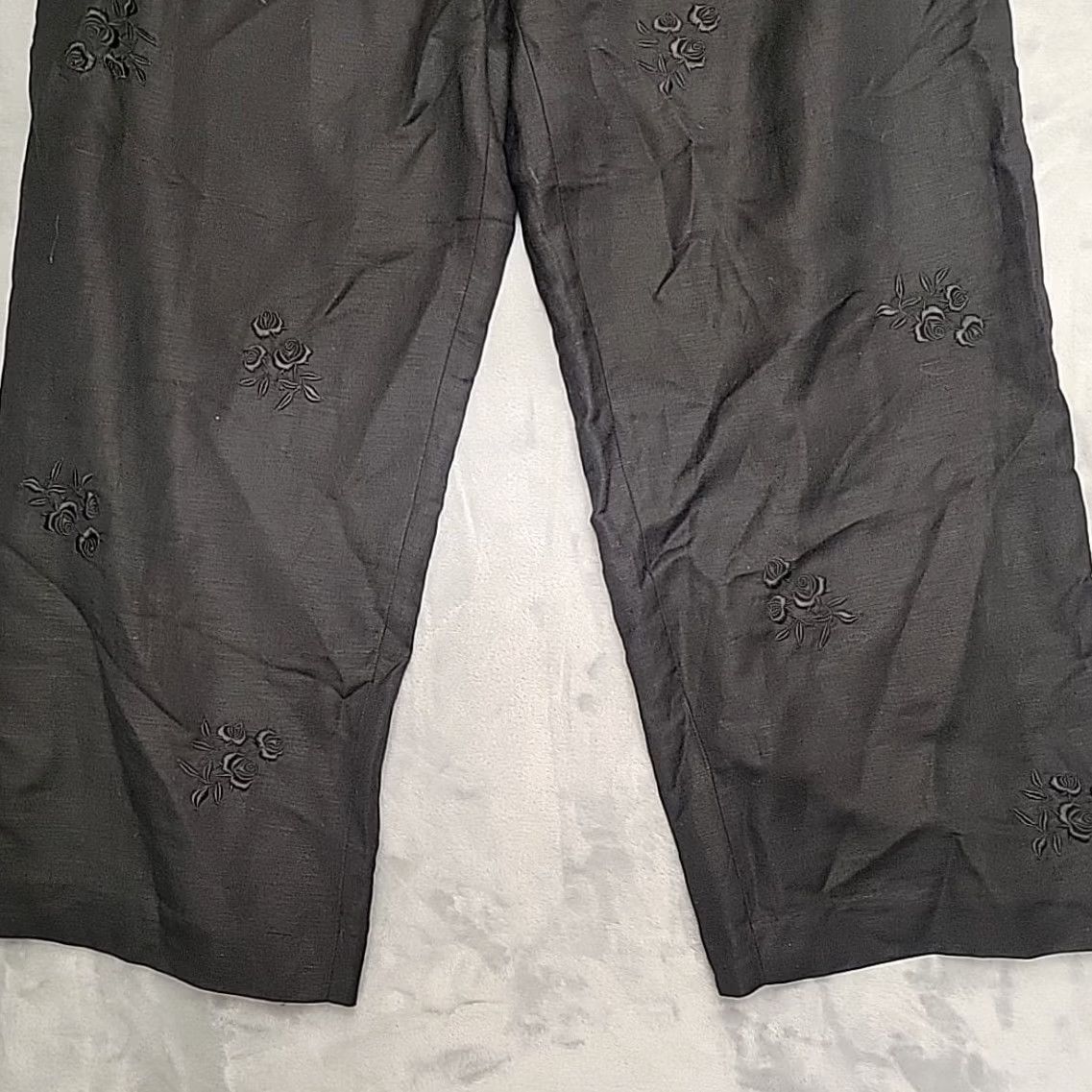 Vintage Jillian Jones Pants Womens 12 Black Embroidered Floral Linen Rayon Wide-Leg Pants Size 34" / US 12 / IT 48 - 2 Thumbnail