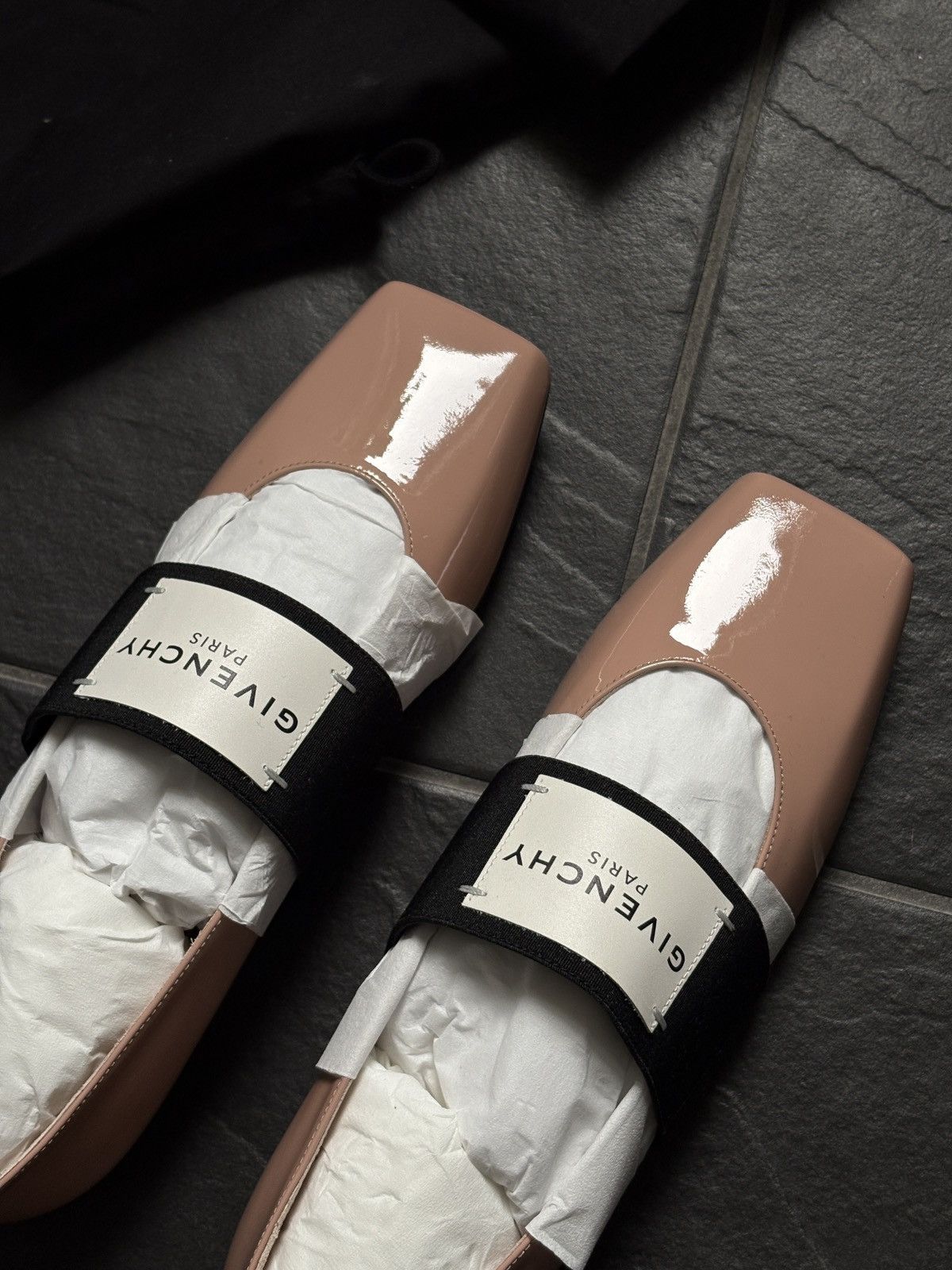 Givenchy Givenchy ballerina flats in patented calfskin leather Size US 8.5 / IT 38.5 - 4 Thumbnail