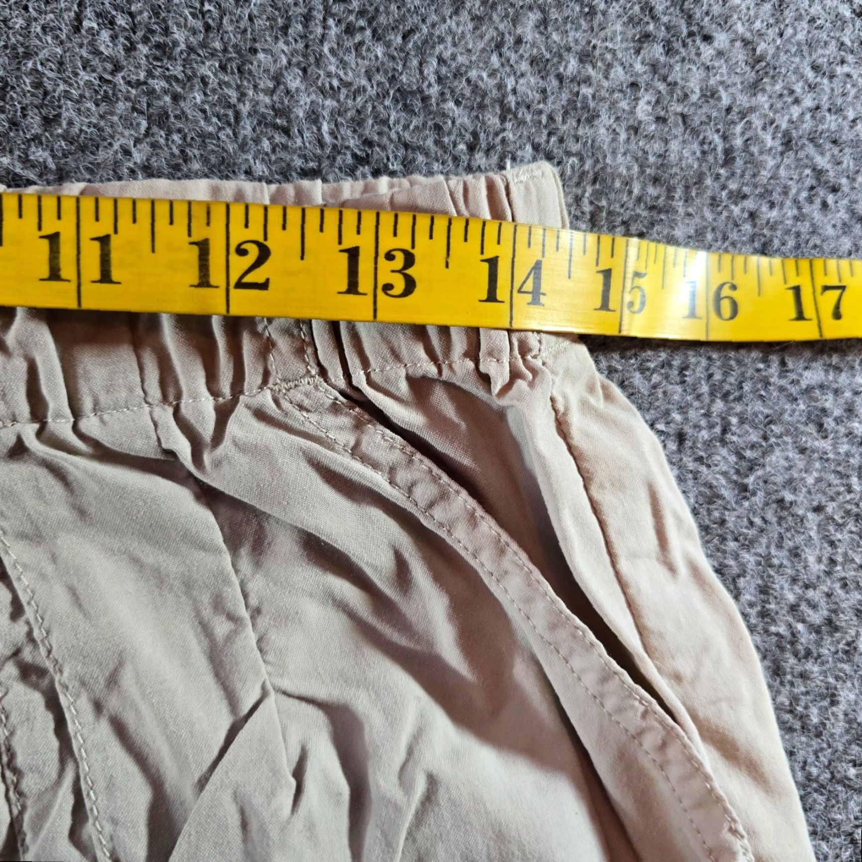 Vintage L.L. Bean Pants Womens Medium Tan Nylon Cargo Convertible Hiking Outdoor Camping Knit Nylon Cargo Pants M Beige Nature 90s Womens? Size 32" / US 10 / IT 46 - 7 Thumbnail
