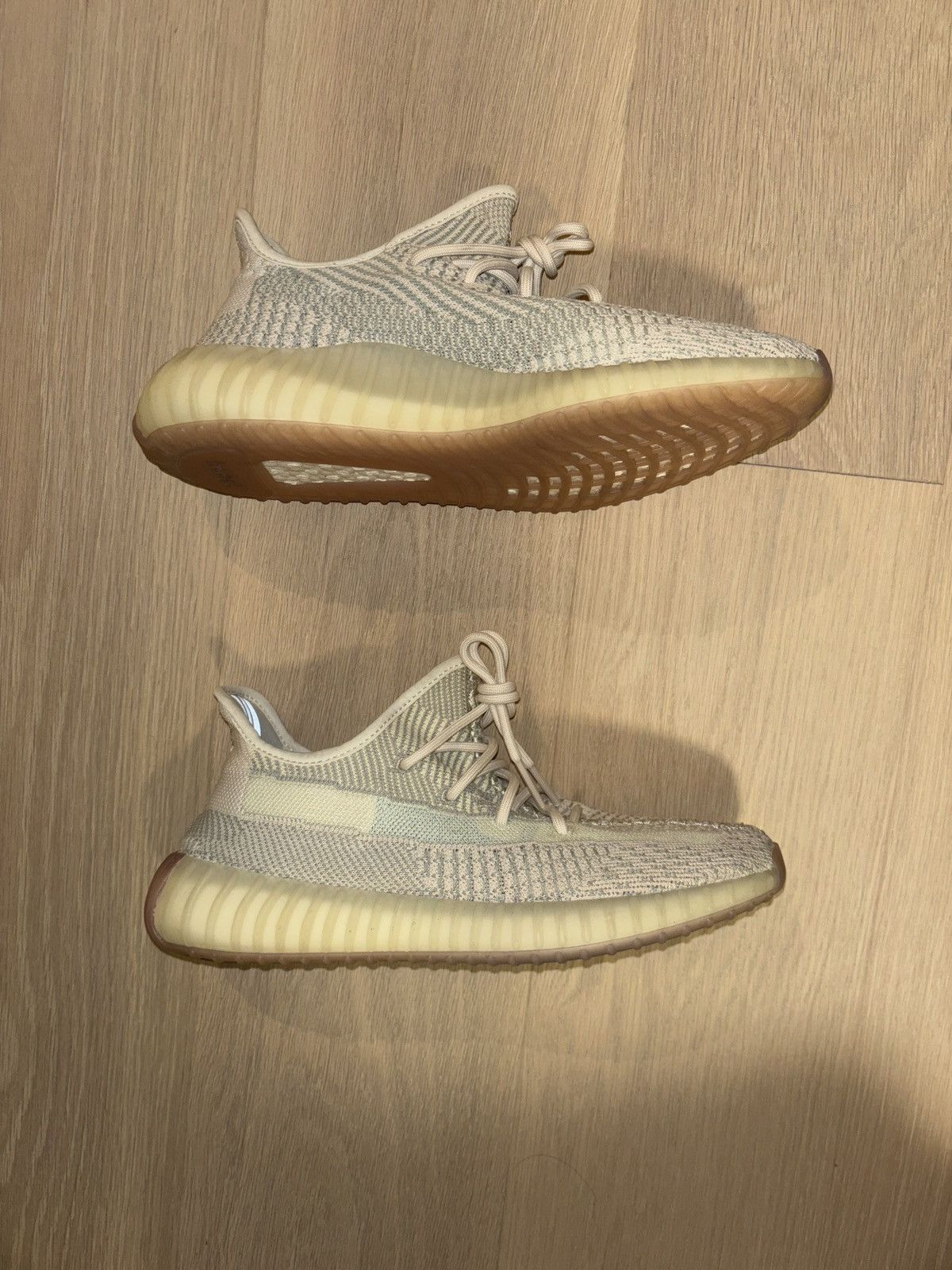 Yeezy 350 v2